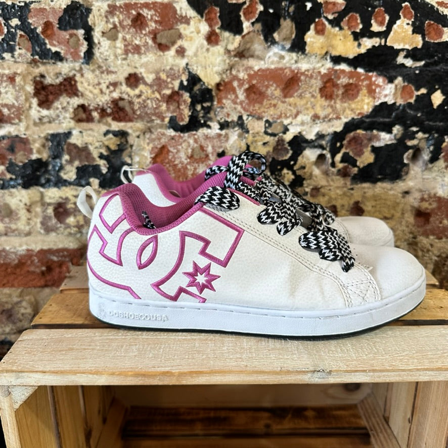 DC Womens 9.5 Shoes