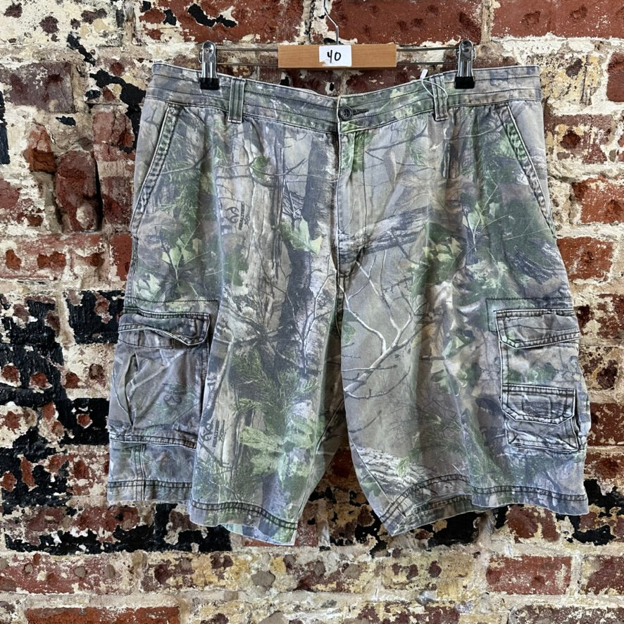 Magellan Camo Cargo Shorts Mens 40