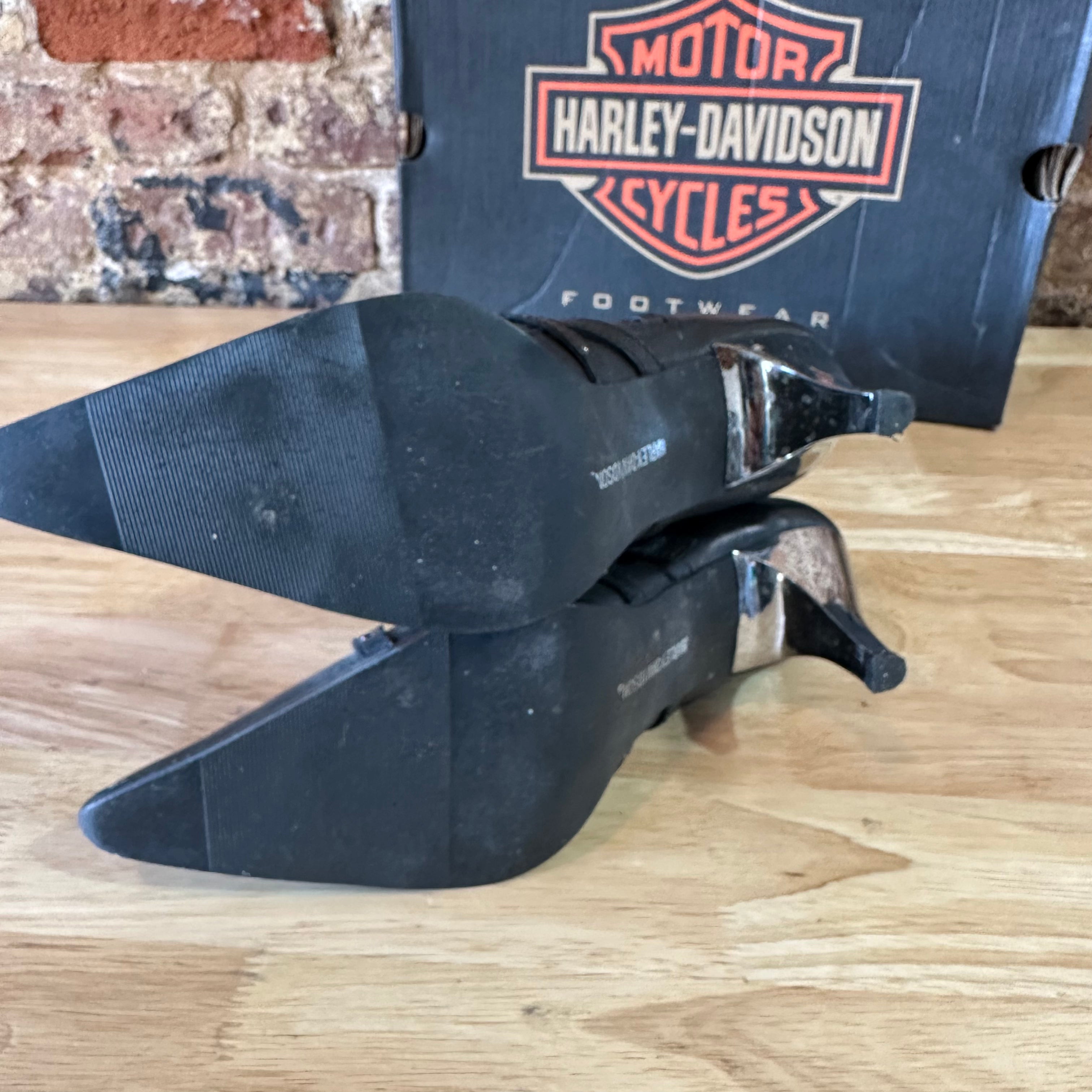 Harley-Davidson Women's 7.5 Black Stiletto Heel Zipper Biker Boots Amelia Chrome