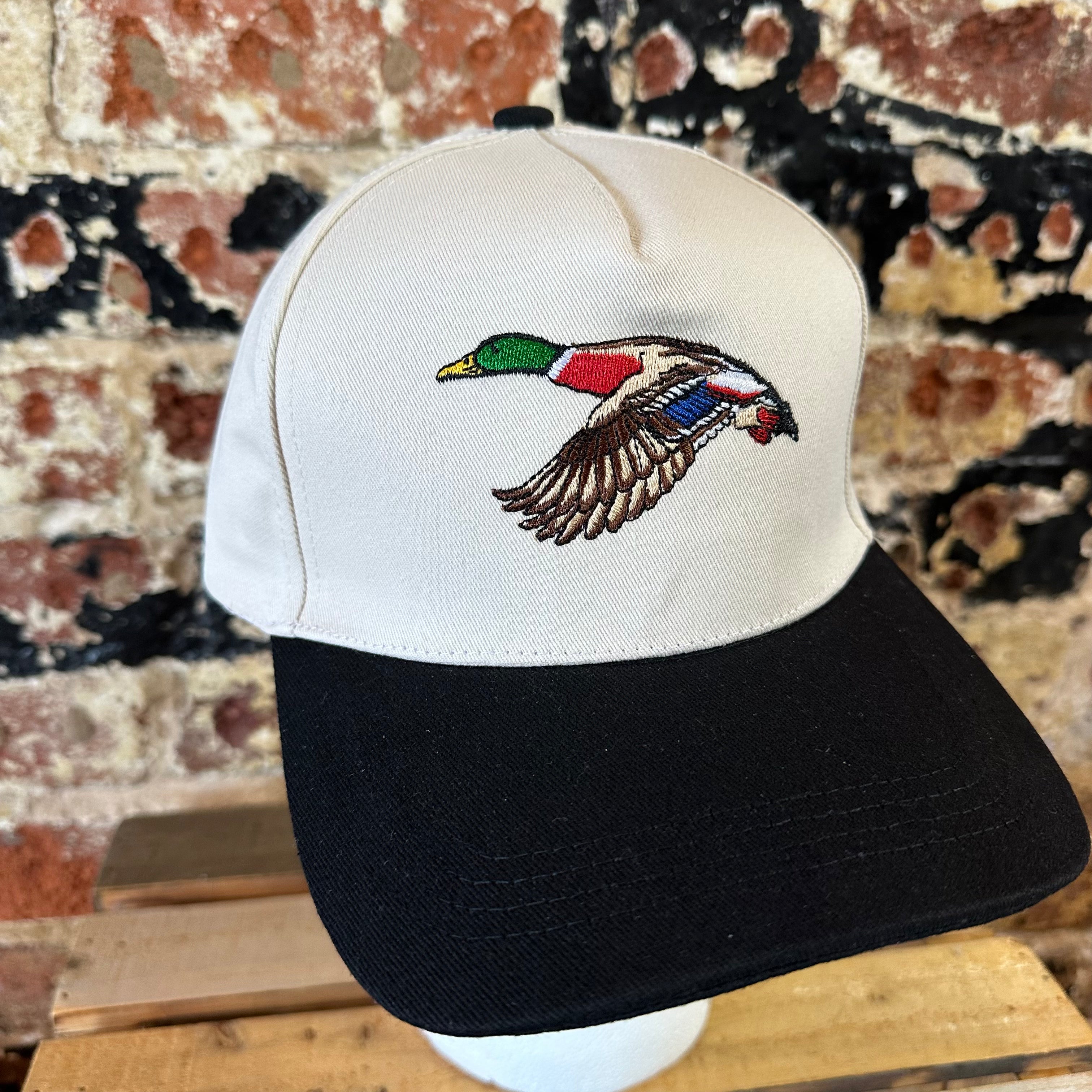 Mallard Hat Black Cream NEW