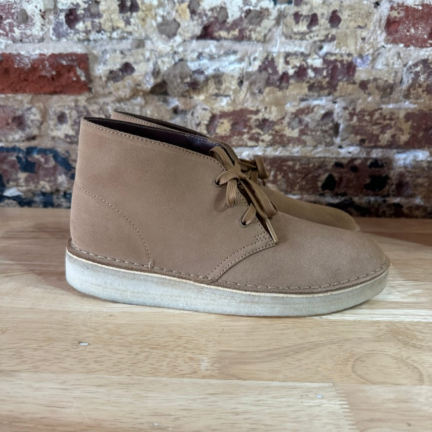 Clarks Mens 8 Chukka boots
