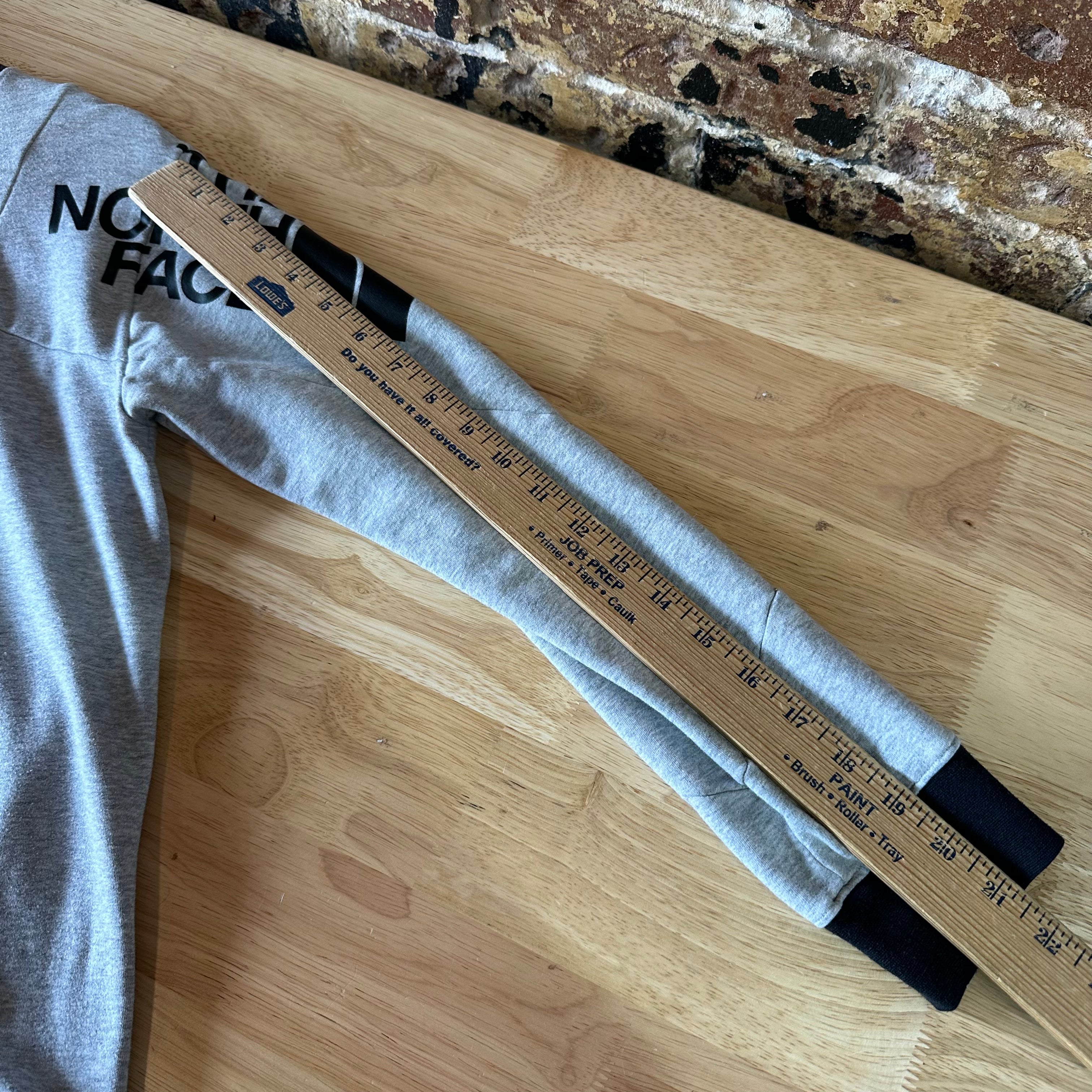 The North Face Women's Small Sweatshirt Gray Pullover Outdoor Hiking Camp
