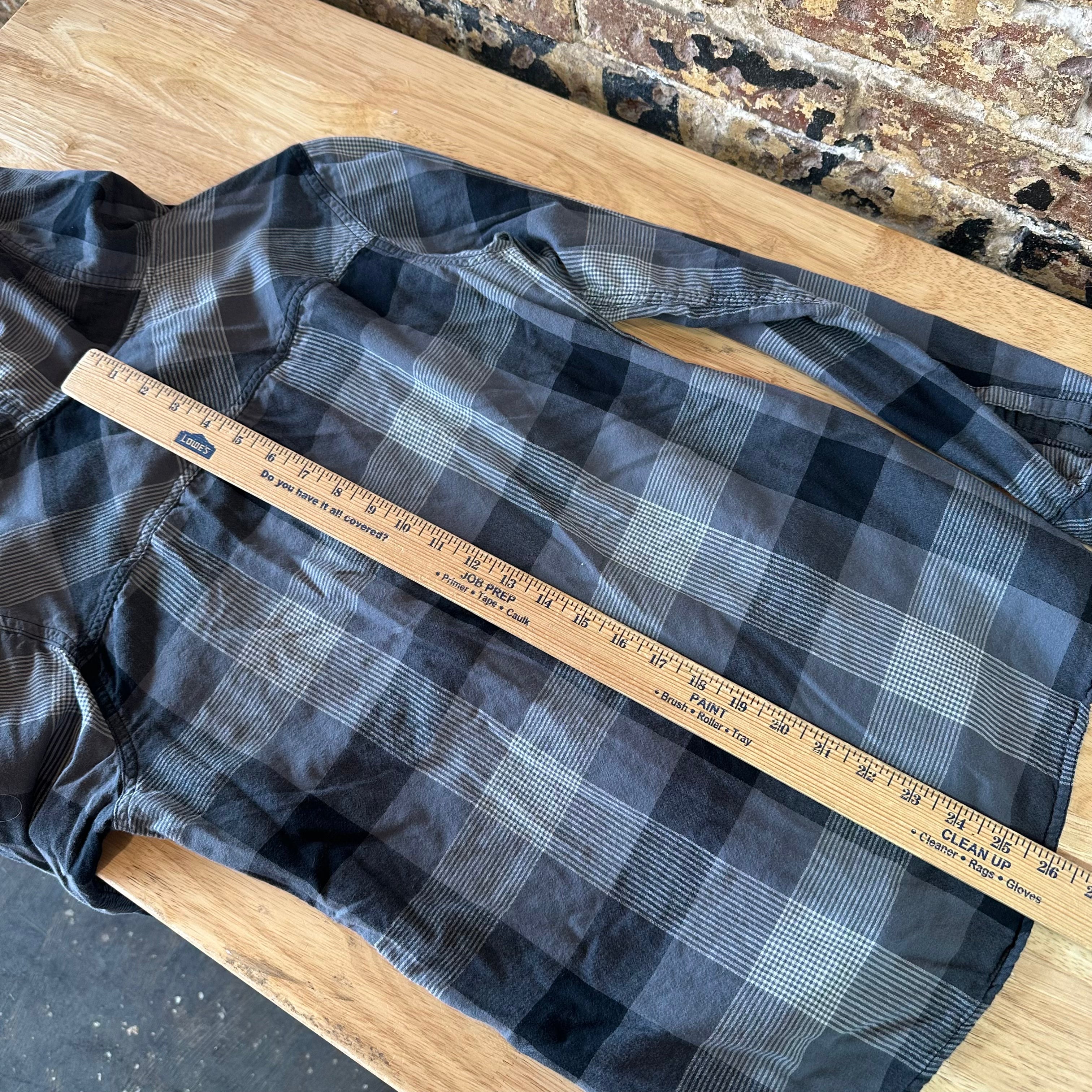 Columbia Shirt Womens Medium Long Sleeve Button Up Gray Black Hooded