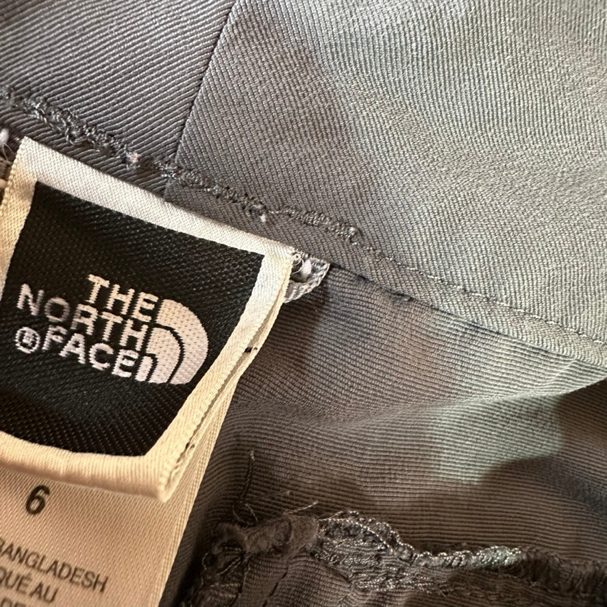 North Face Womens 6 Gray Capris