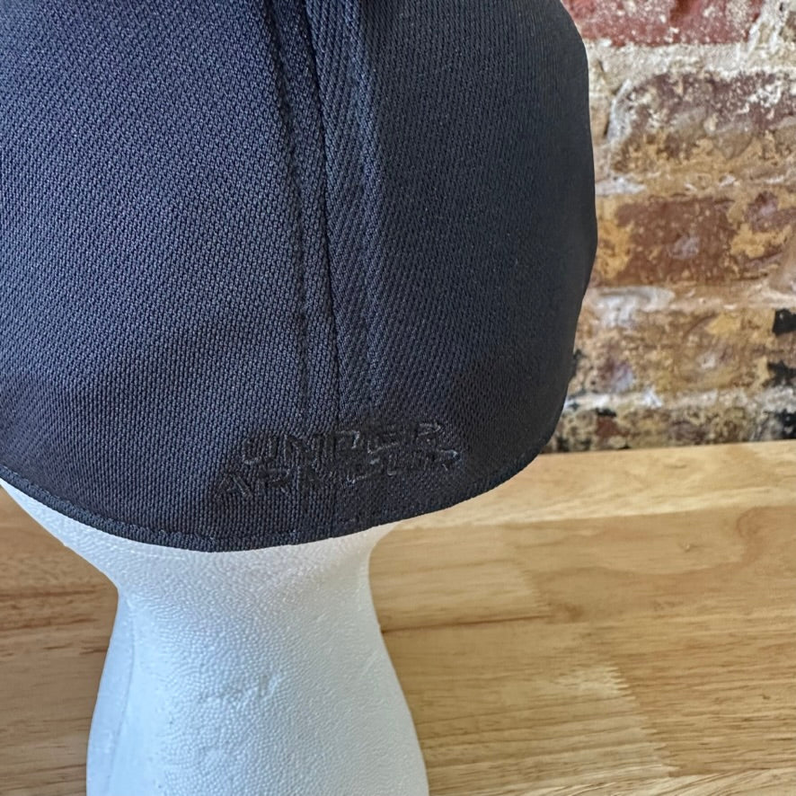 Under Armour UA Men's Black w/black logo Classic Fit M/L Cap Hat NWT
