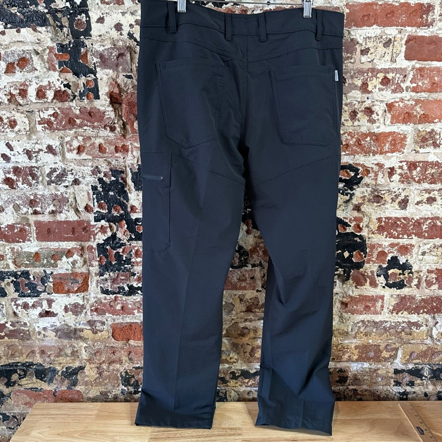 Magellan Mens 36 Black Pants