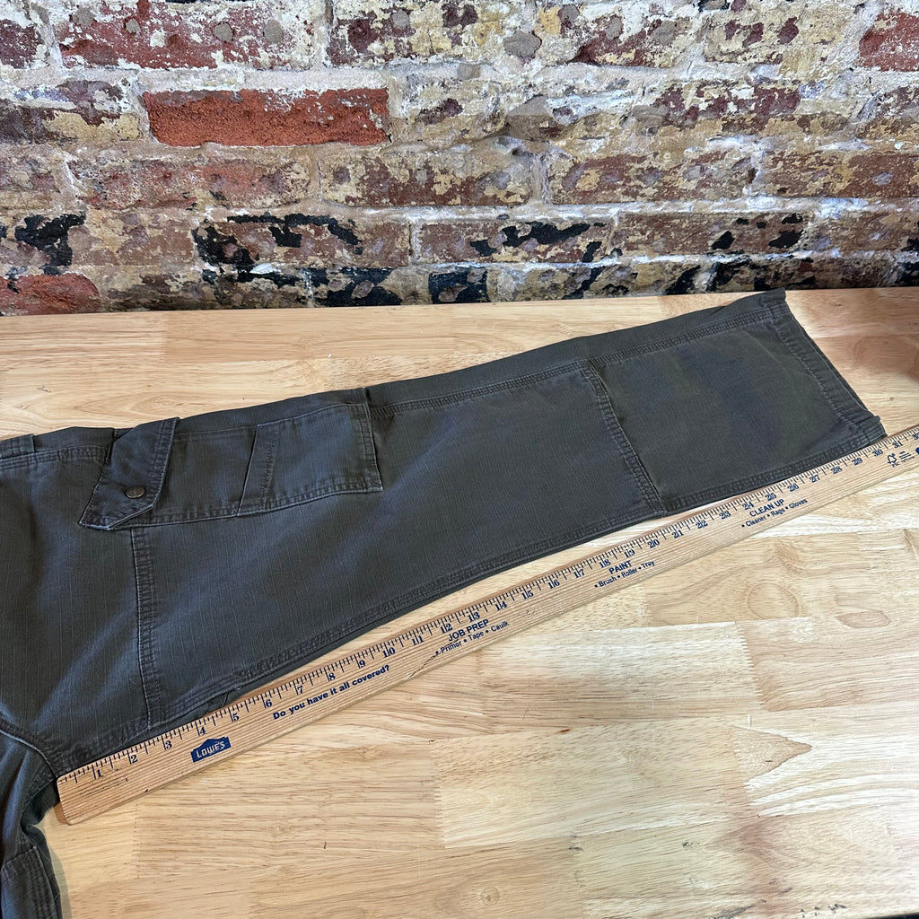 Carhartt B342 DFE Mens 30x34 Cargo Pants