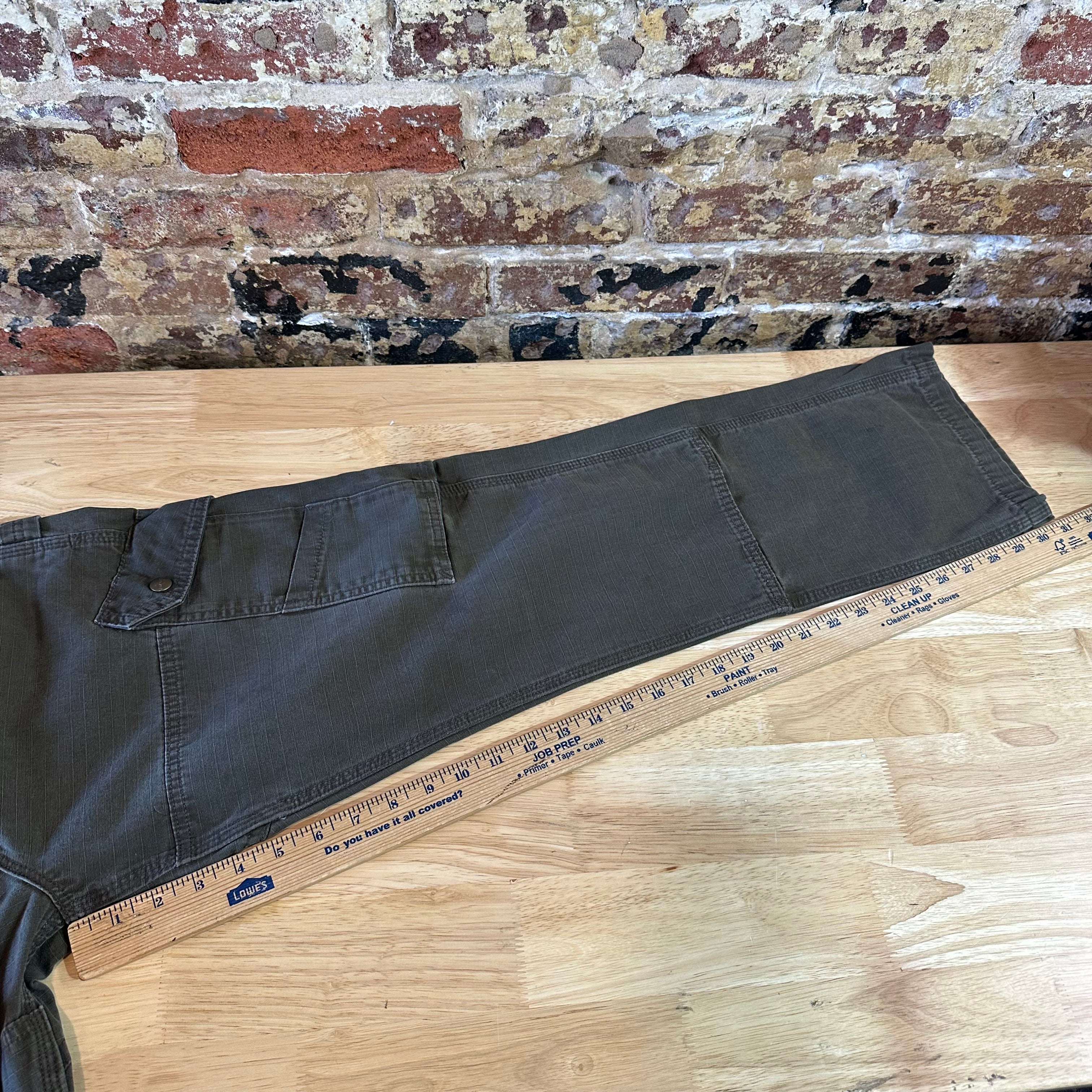 Carhartt B342 DFE Mens 30x34 Cargo Pants