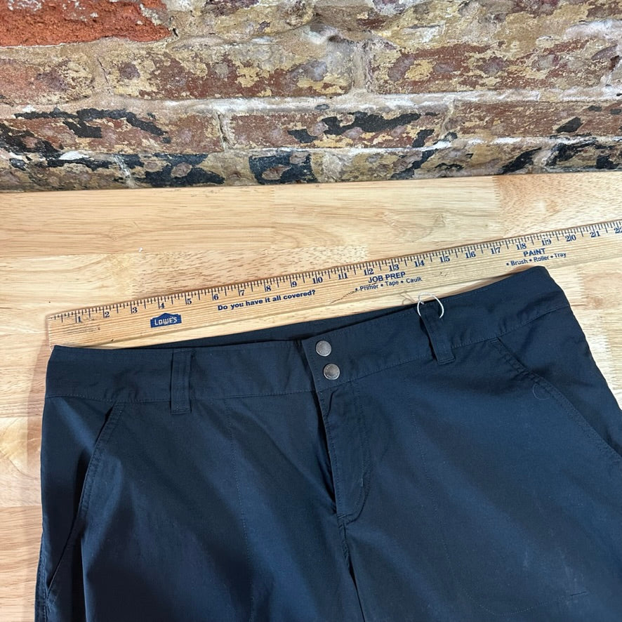 Columbia Womens 16 Black Capris