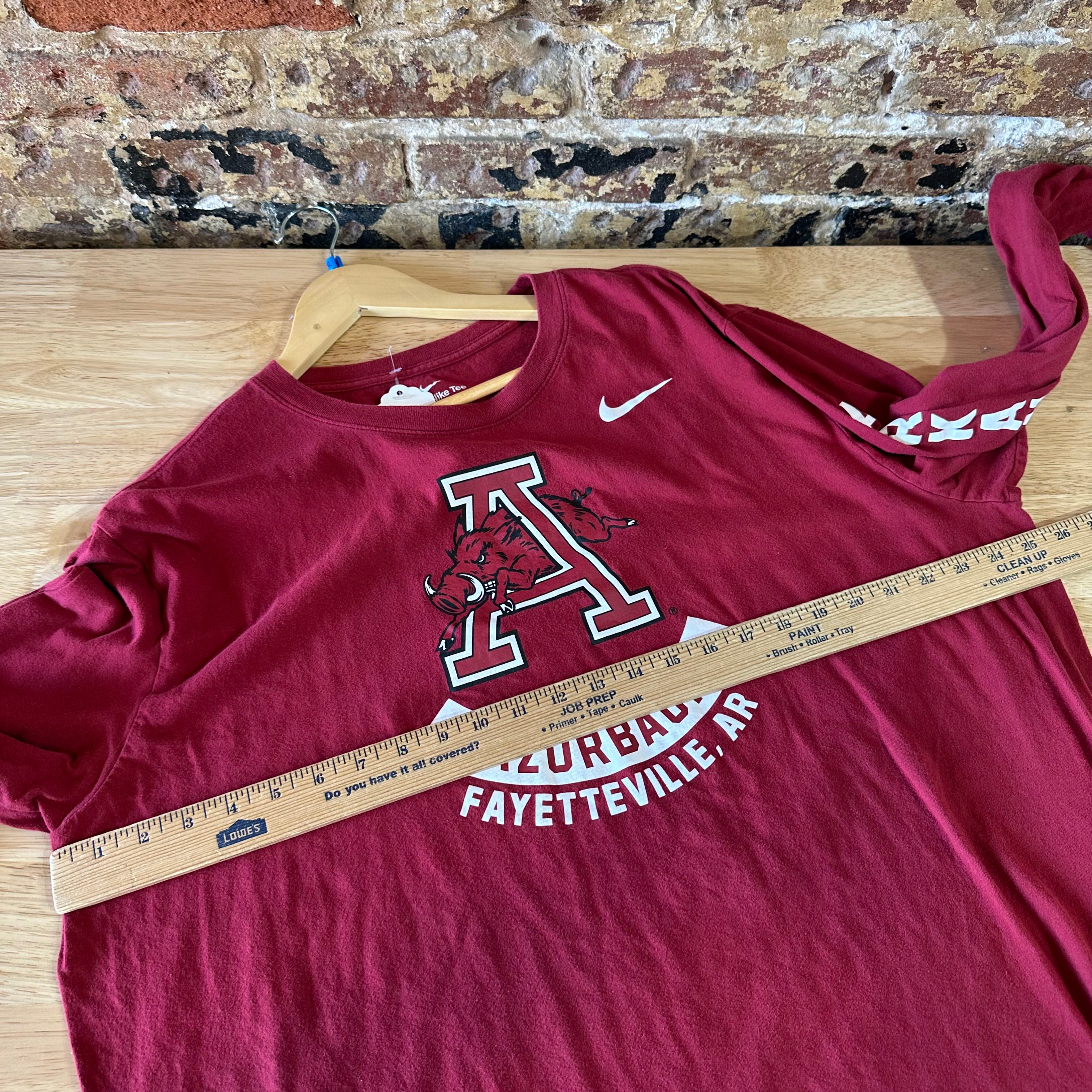 Nike Arkansas Razorbacks Hogs Mens Size 2XL Red Long Sleeve T-Shirt