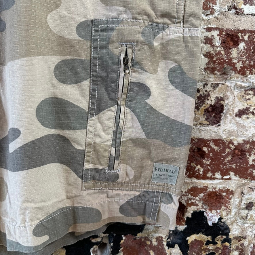 RedHead Mens 46 Cargo Camo Shorts