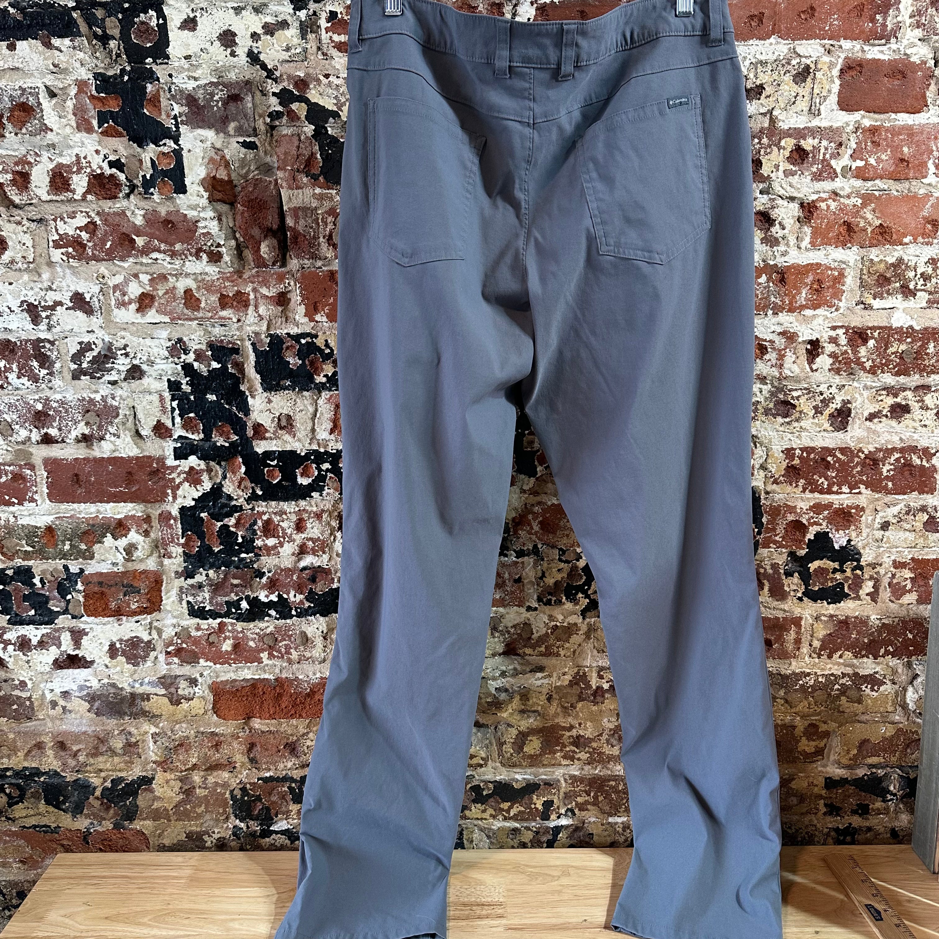 Columbia Mens 34x32 Gray Pants