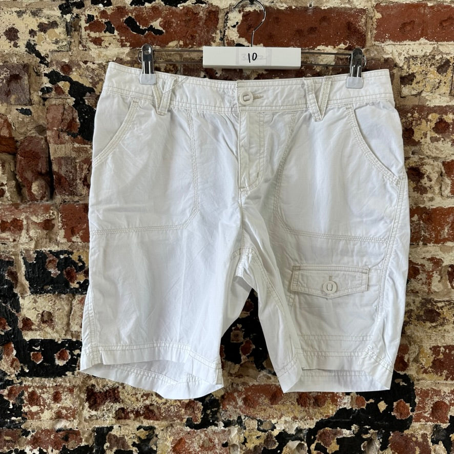 Columbia Womens 10 White Shorts