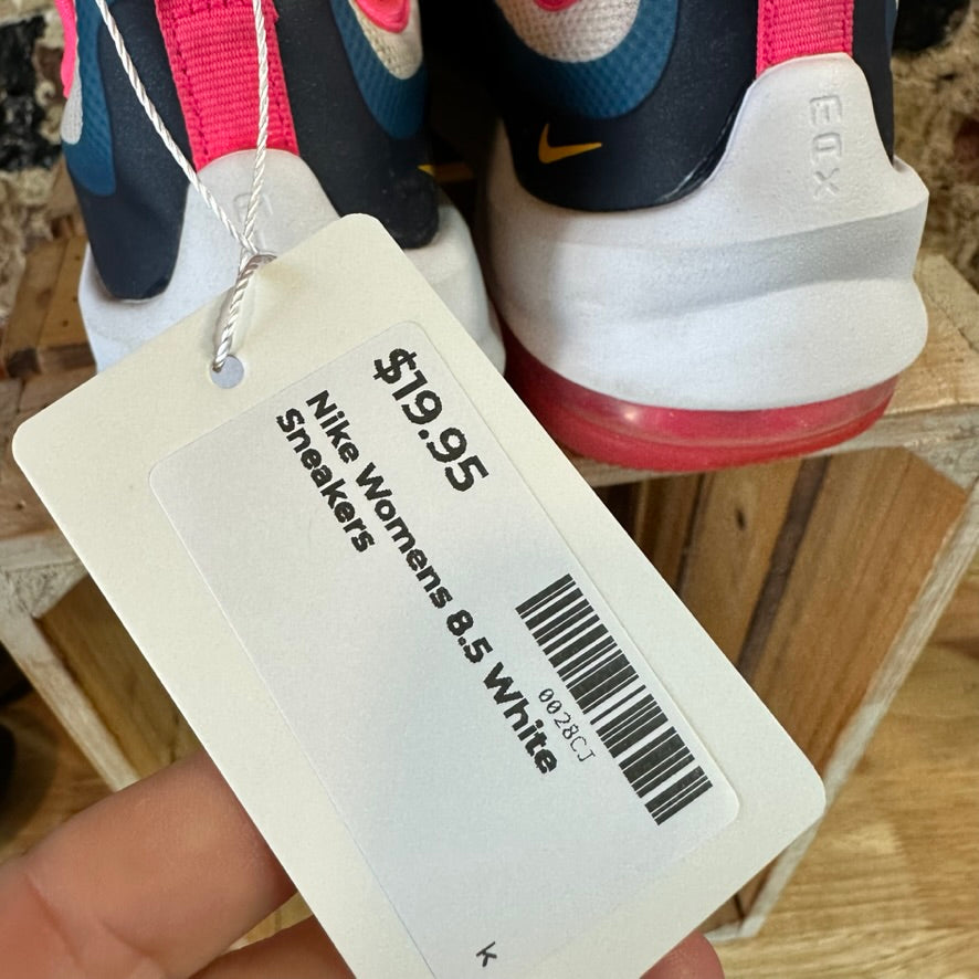 Nike Womens 8.5 Shoes