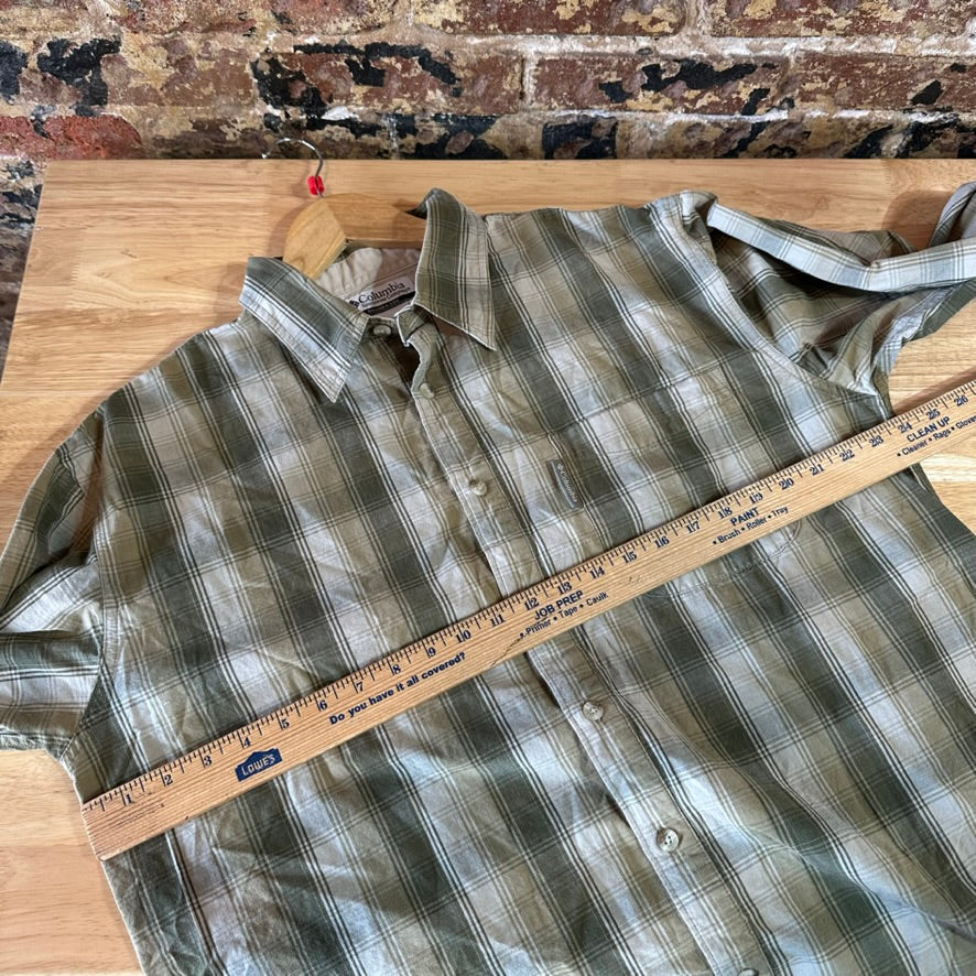 Columbia Men's Large Button Shirt