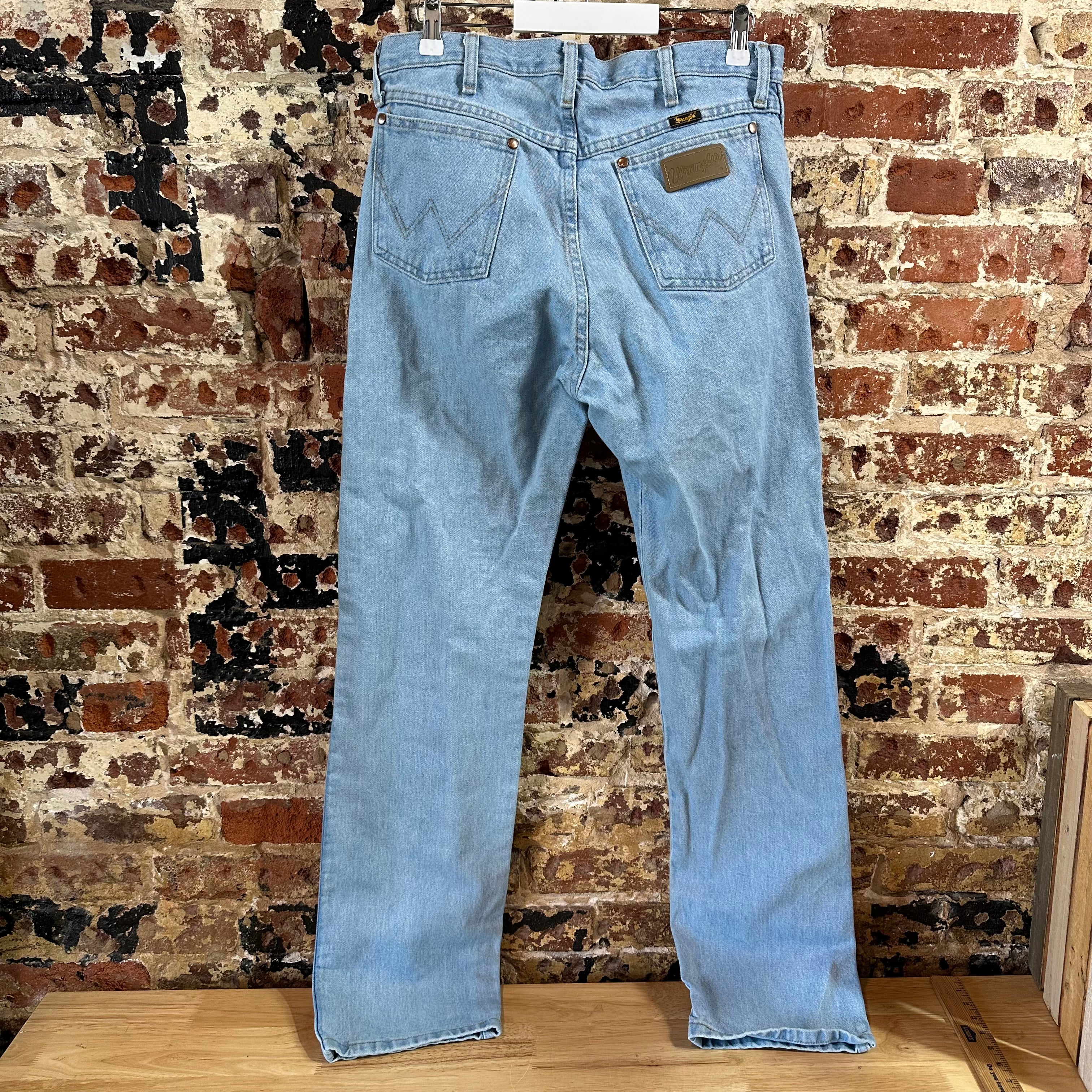 Wrangler Mens 33x34 Light Blue Jeans