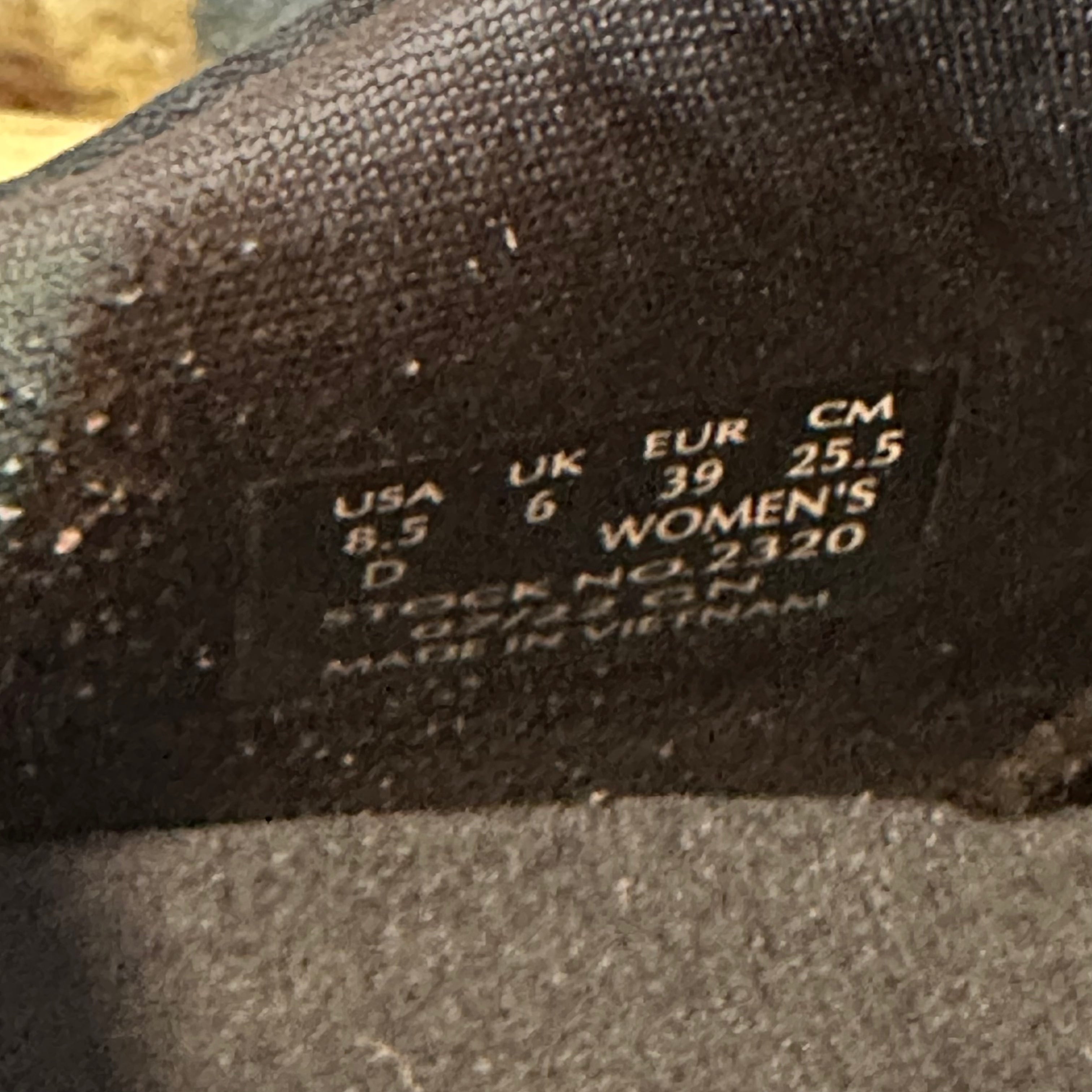 Red Wing Womens 8.5 Shoes