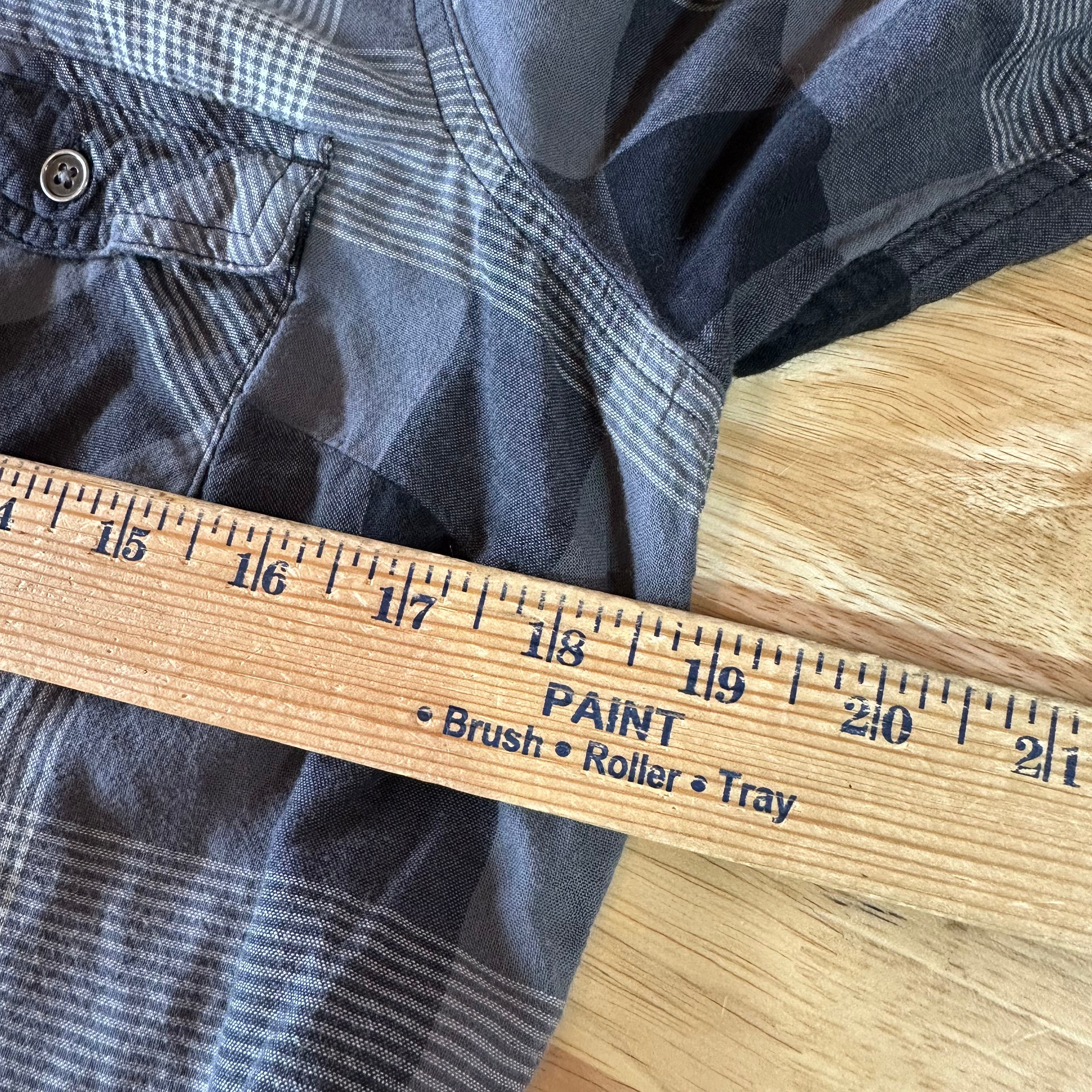 Columbia Shirt Womens Medium Long Sleeve Button Up Gray Black Hooded