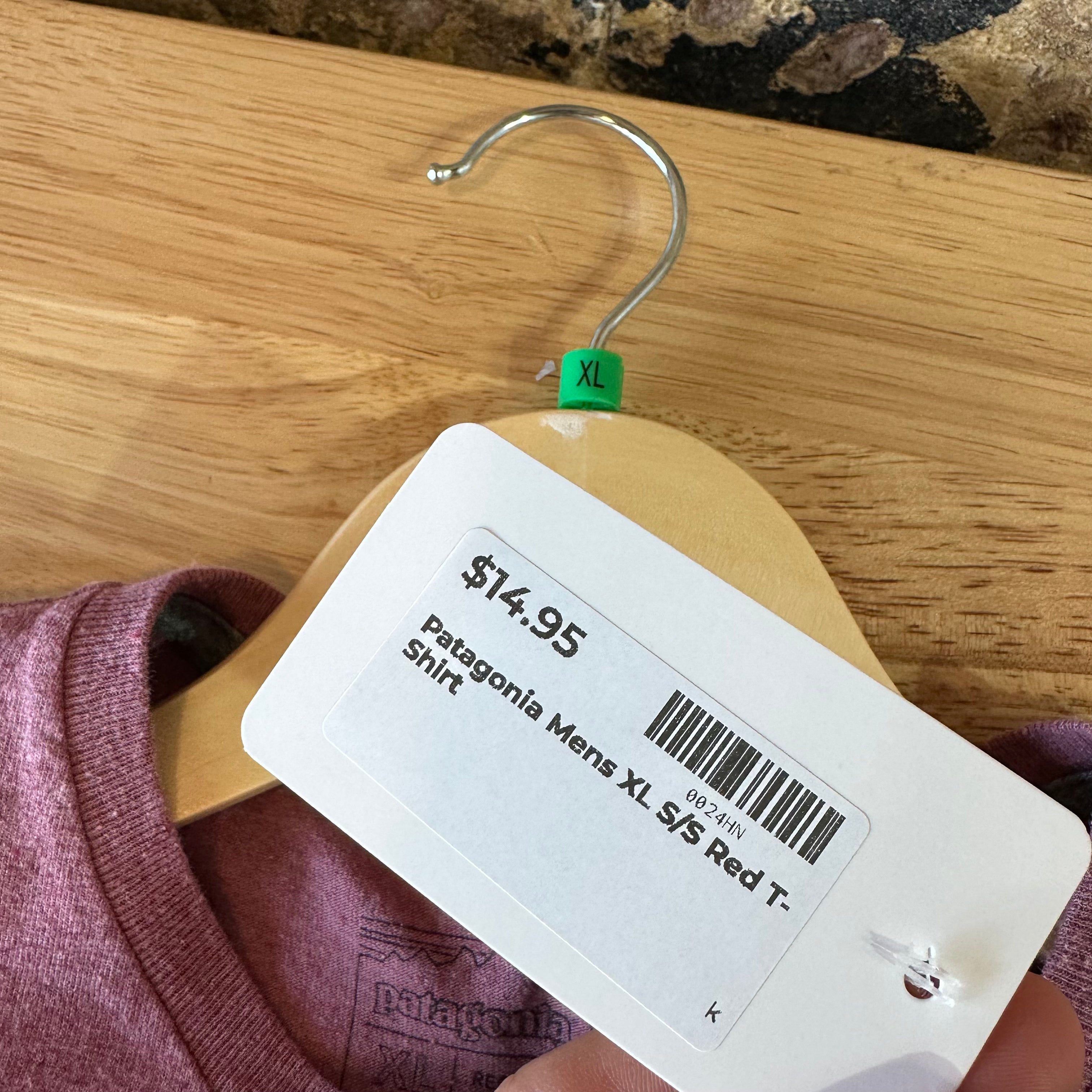 Patagonia Mens Shirt XL Regular Fit Iron Clad Guarantee Responsibili-Tee Purple