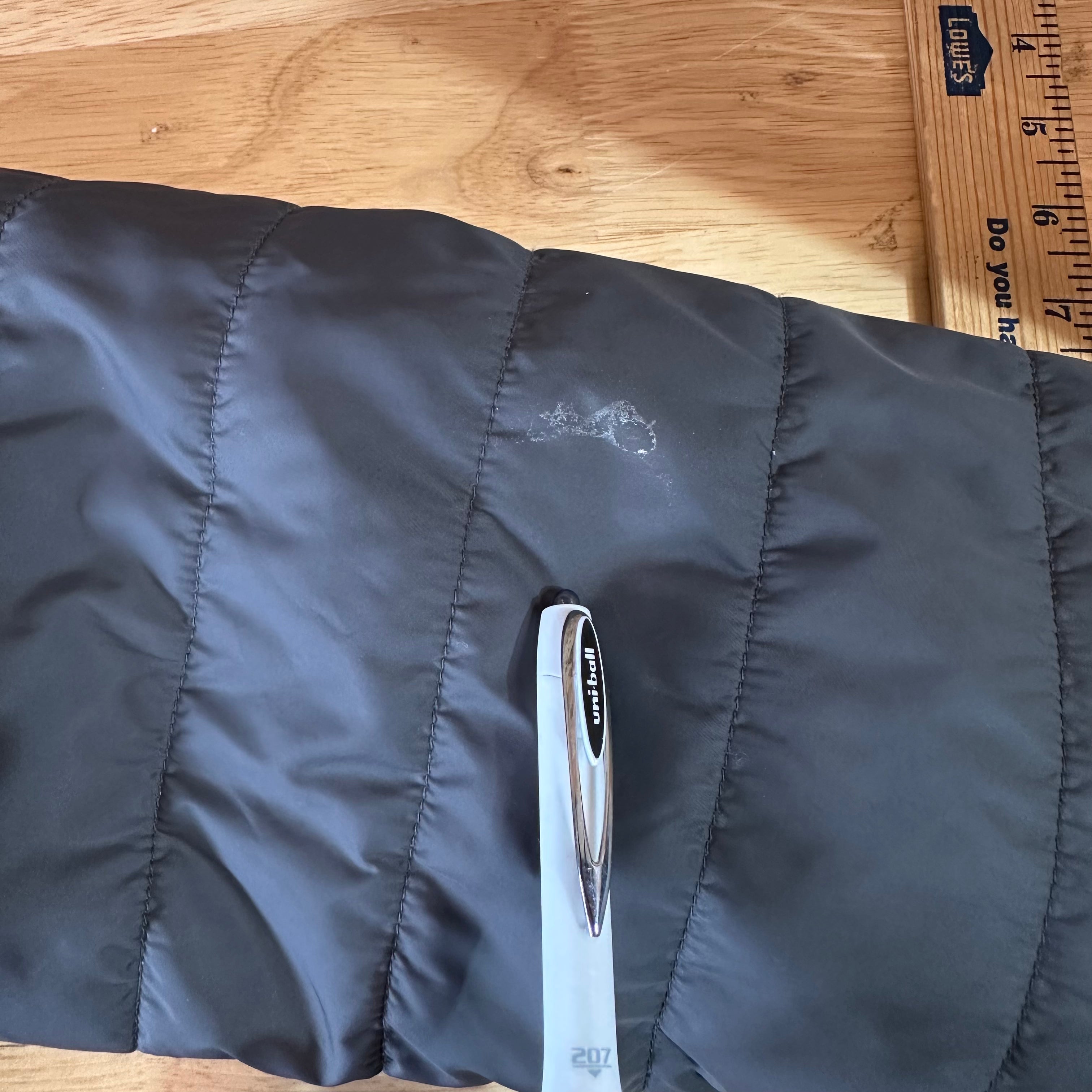Carhartt Mens Small Black Rain Defender Jacket
