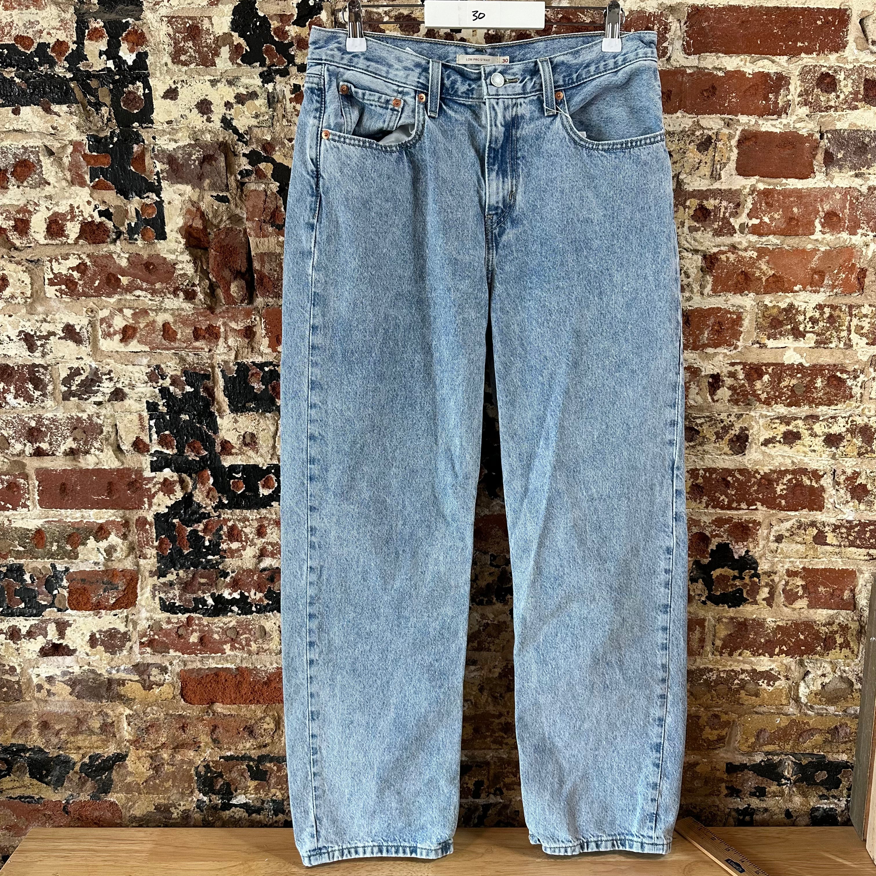 Levi's Womens 30 Low Pro Straight Jeans