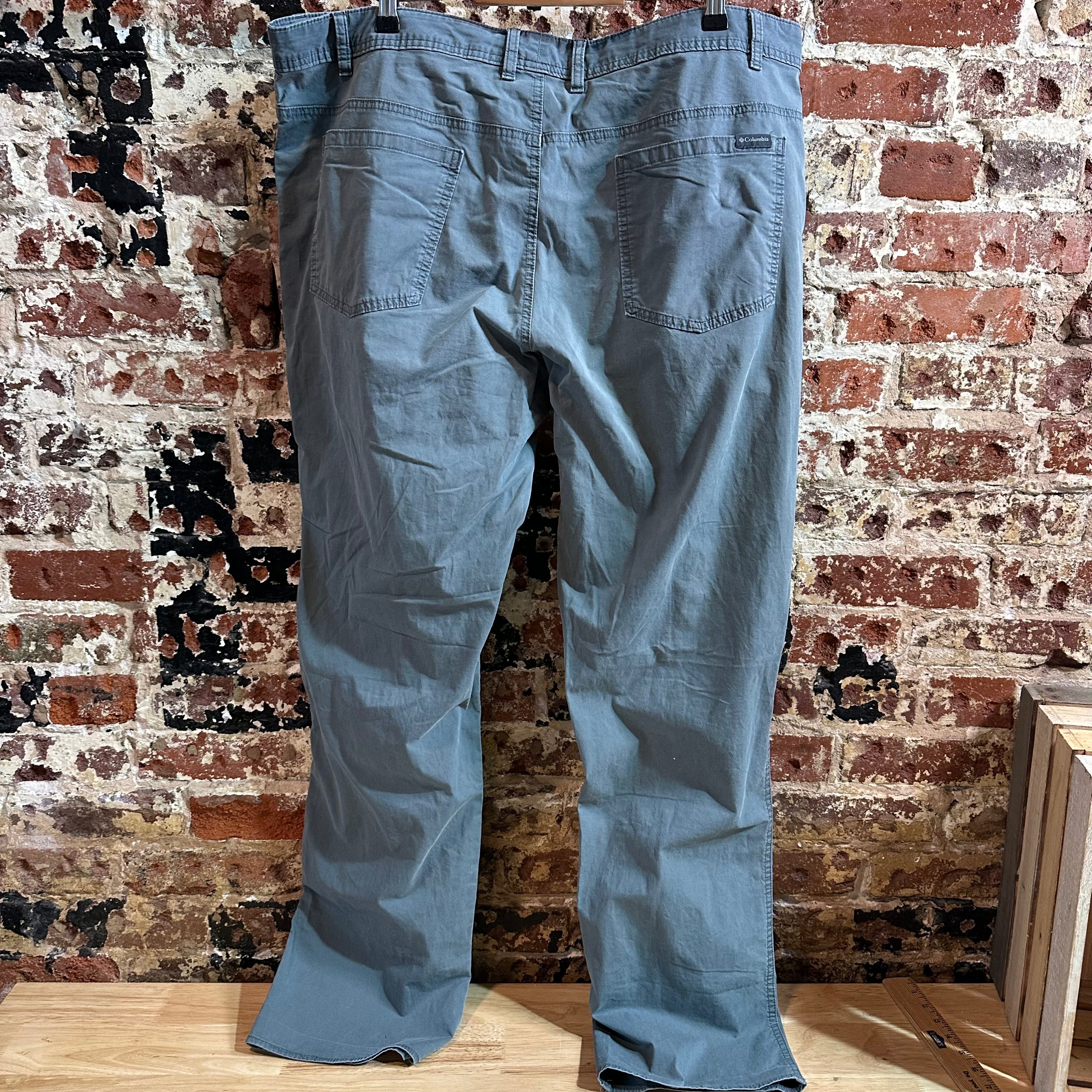 Columbia Mens 42x34 Gray Pants