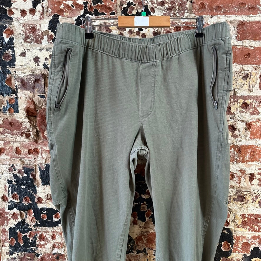 Carhartt Green Pants Womens XL