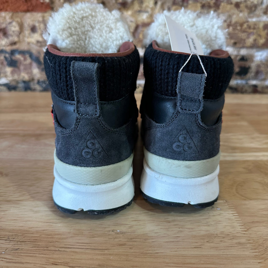 NIKE ASTORIA PRM NSW Black Anthracite WOMENS SIZE 7 Snow Winter