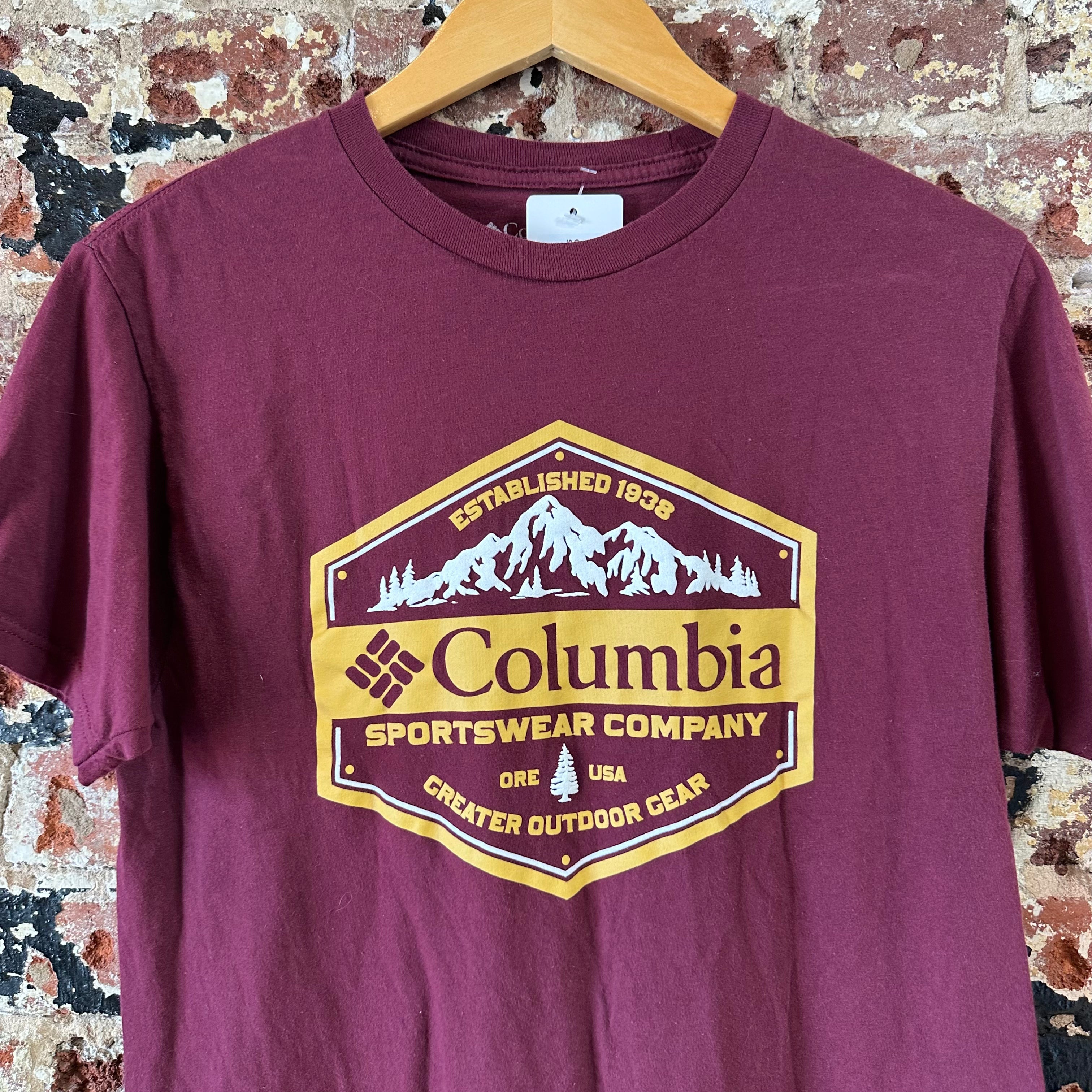 Columbia T Shirt Size Medium