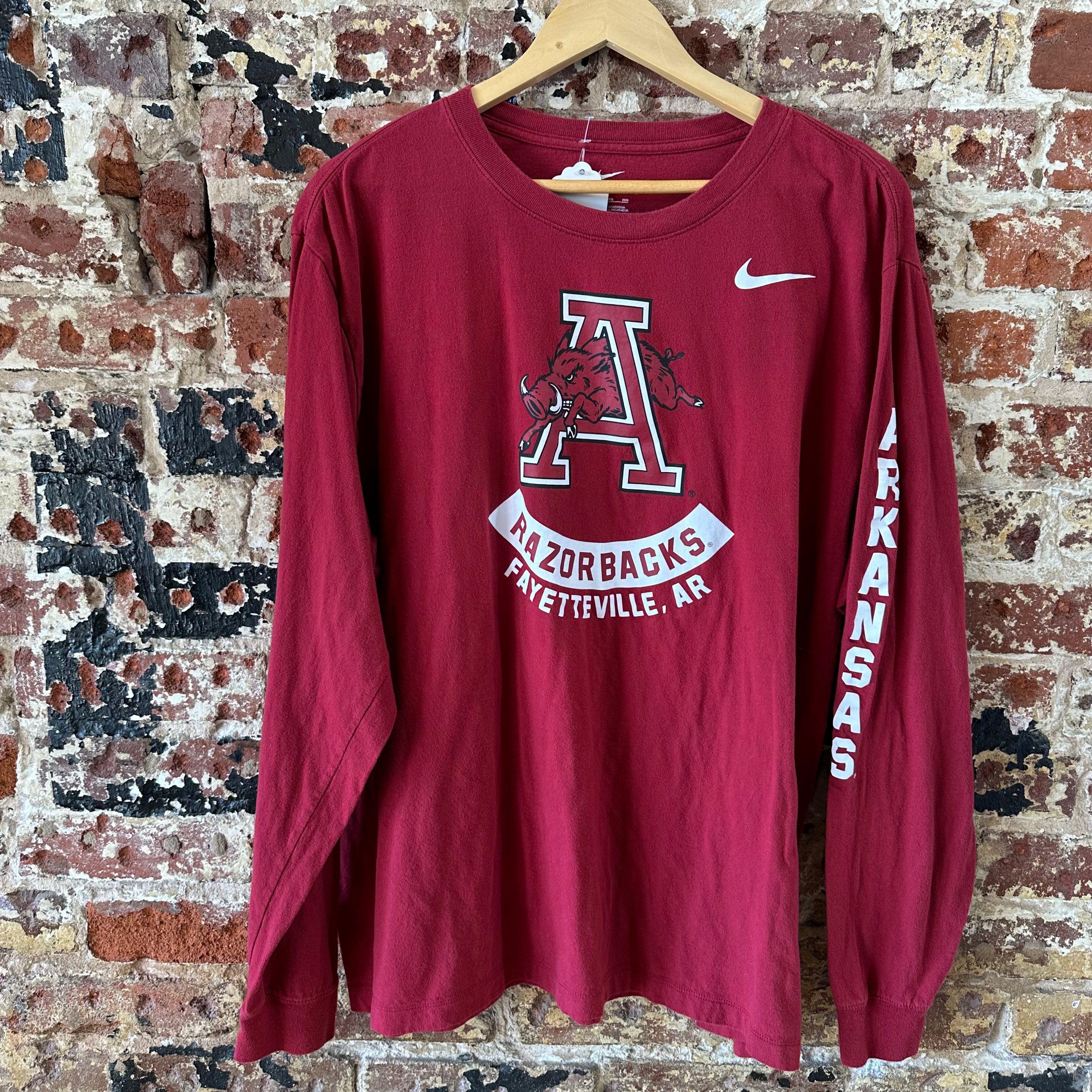 Nike Arkansas Razorbacks Hogs Mens Size 2XL Red Long Sleeve T-Shirt