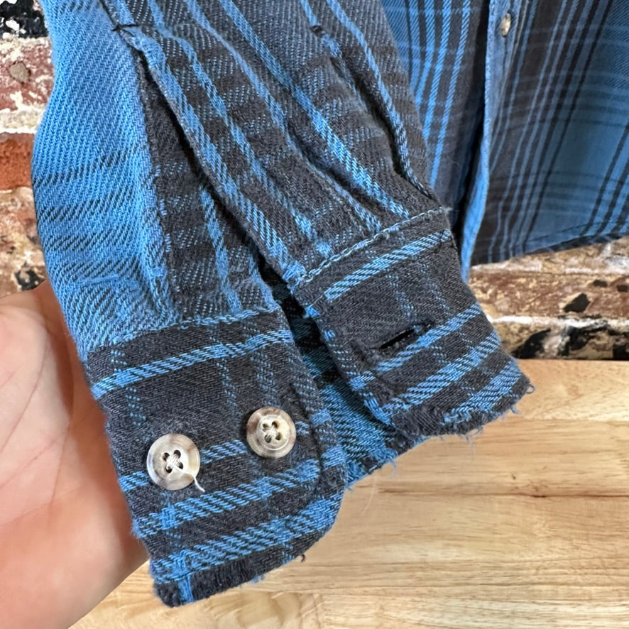 VTG Carhartt Men's Large Flannel Button Shirt