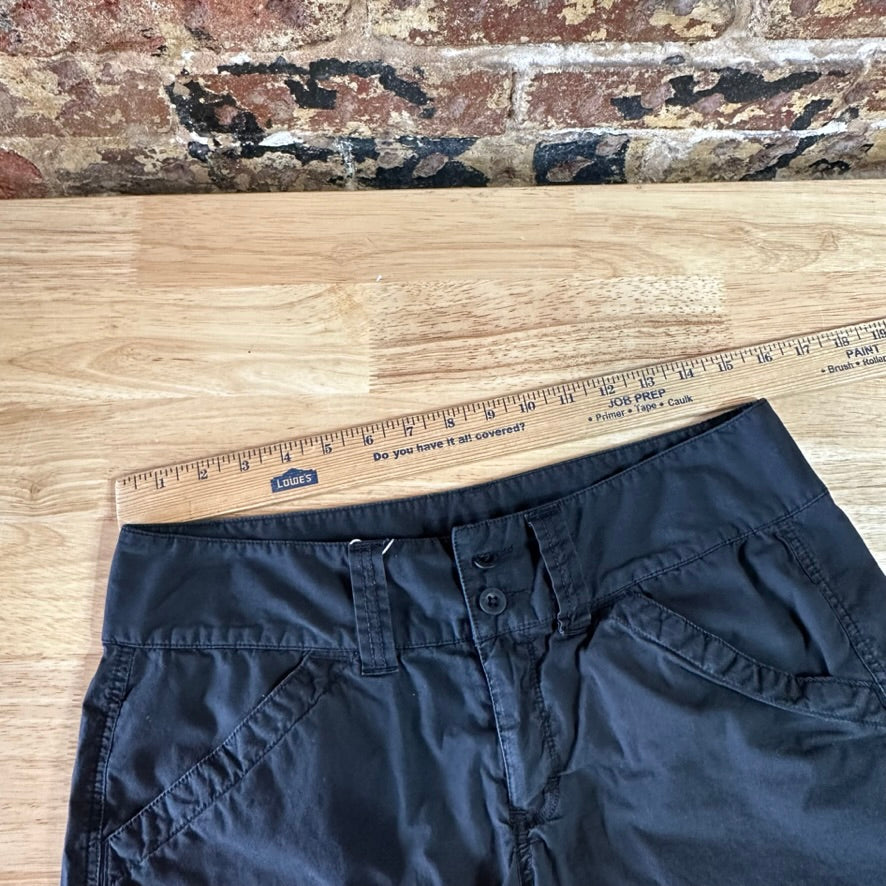 North Face Women's 8 Black Shorts