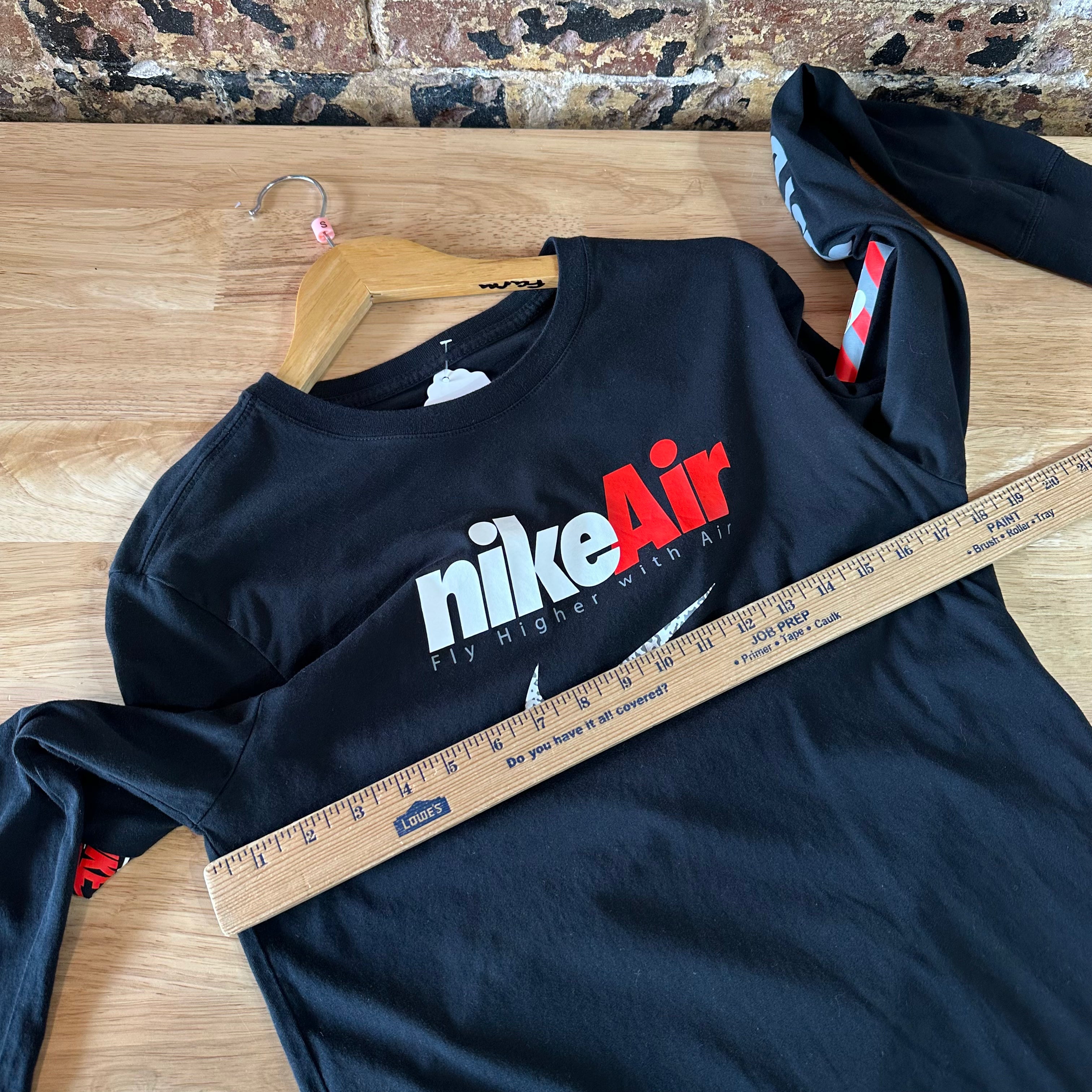 Nike Air Mens Size Small Black Long Sleeve T-Shirt Graphic