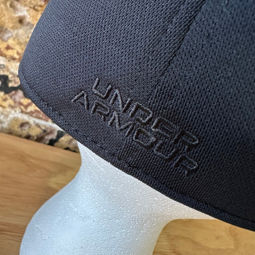 Under Armour UA Men's Black w/black logo Classic Fit L/XL Cap Hat NWT