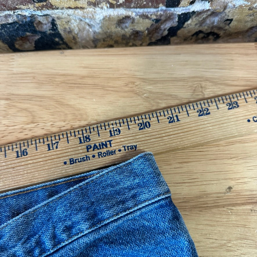 Wrangler Mens 38x32 Blue Jeans NEW