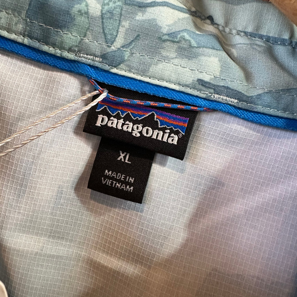 Patagonia Mens XL Long Sleeve Button Vented Blue