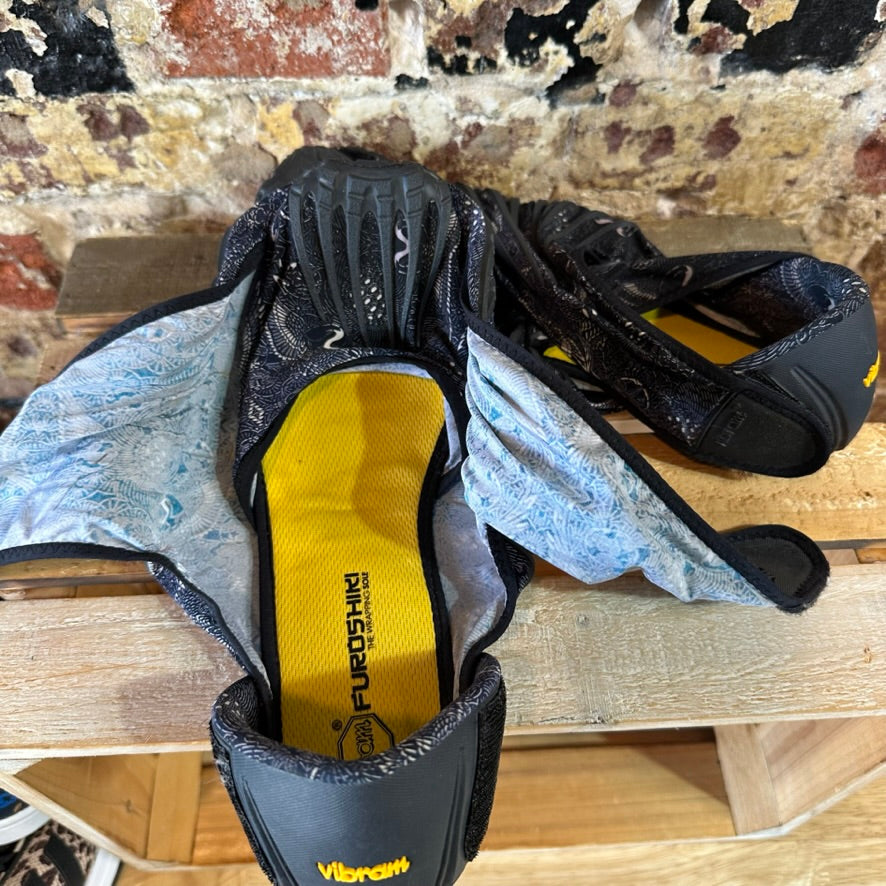 Vibram Furoshiki Womens 10.5 Shoes