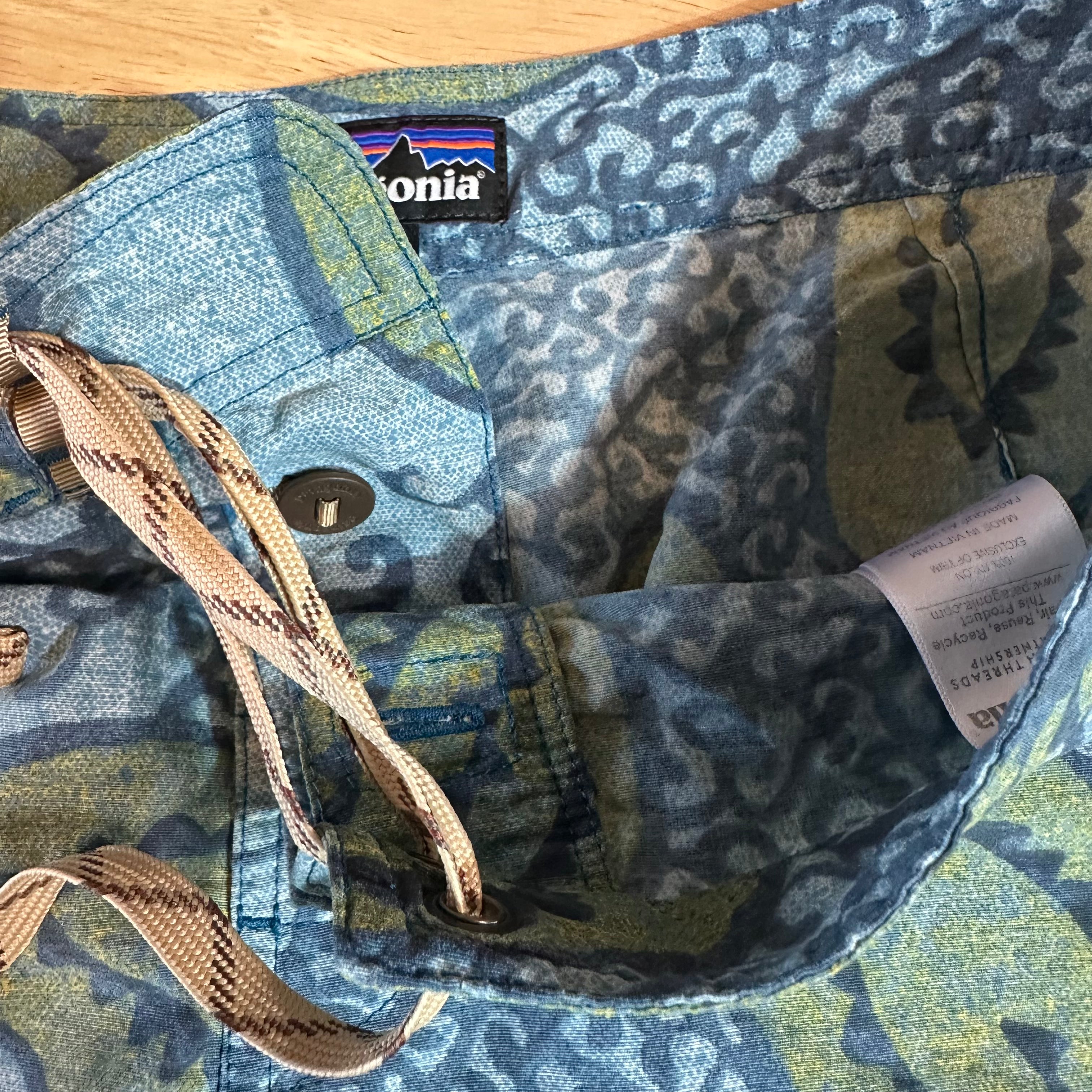 Patagonia Board Shorts Mens 32