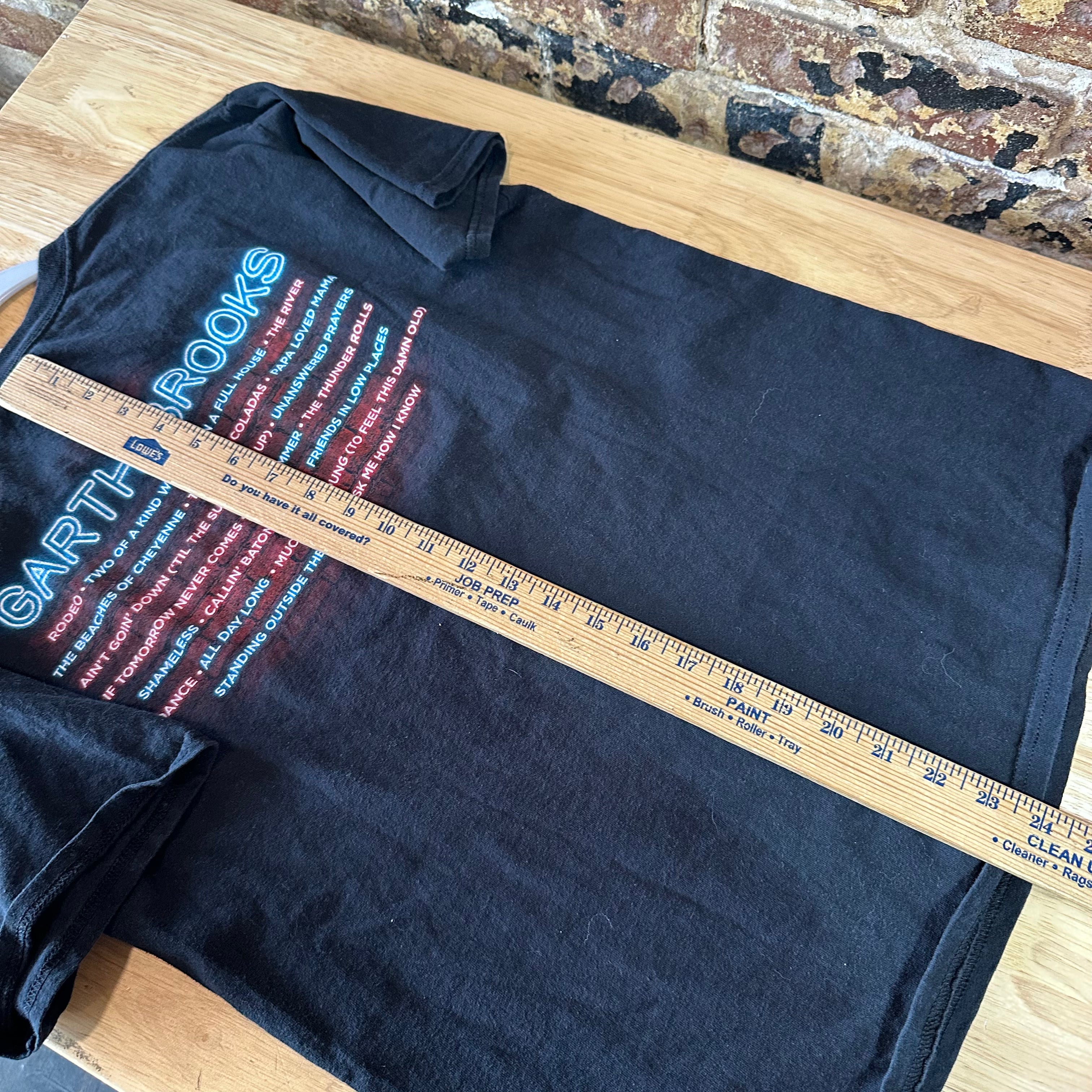 Garth Medium S/S Black T-Shirt