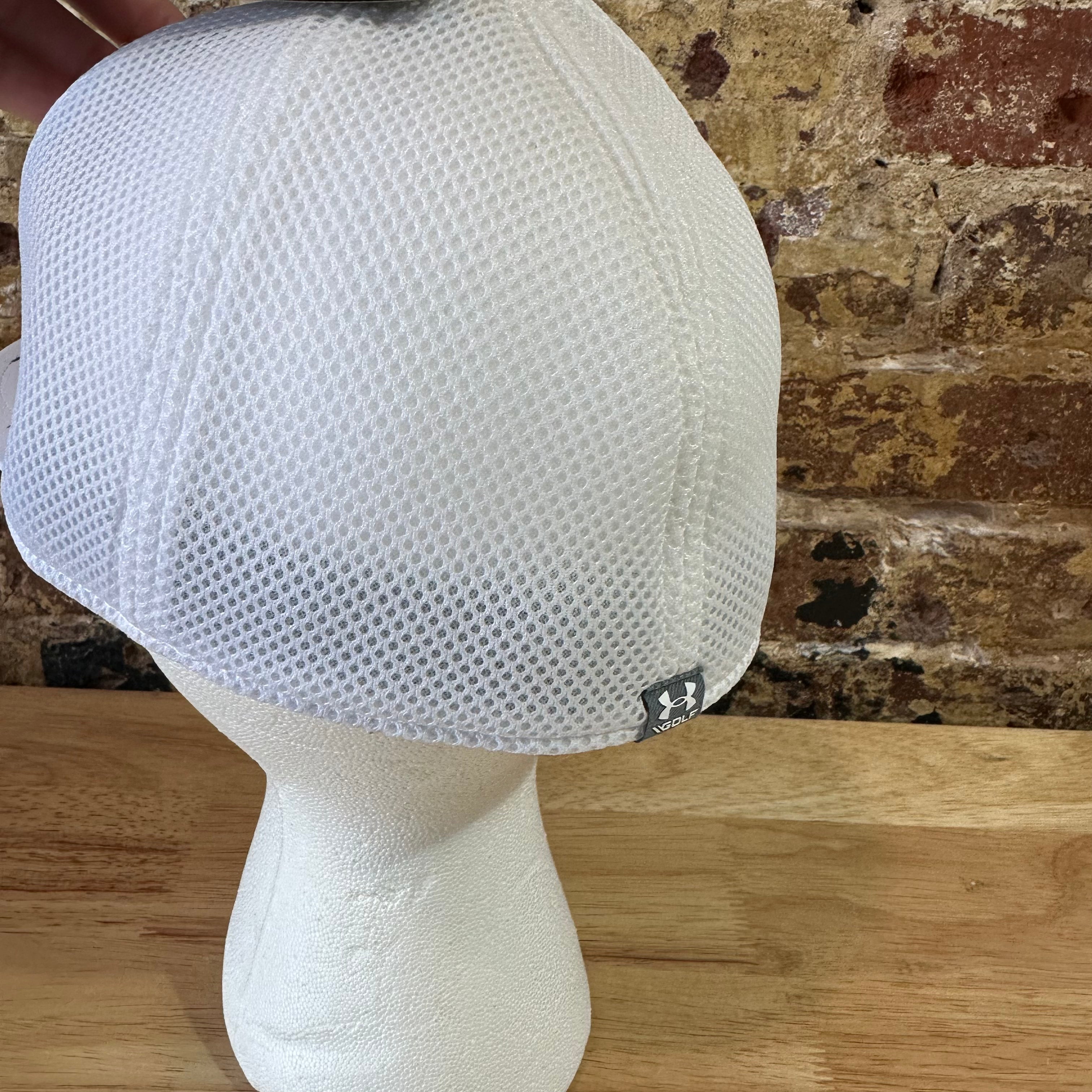 Under Armour UA Men's White Golf Mid Structure One Size Cap Hat NWT