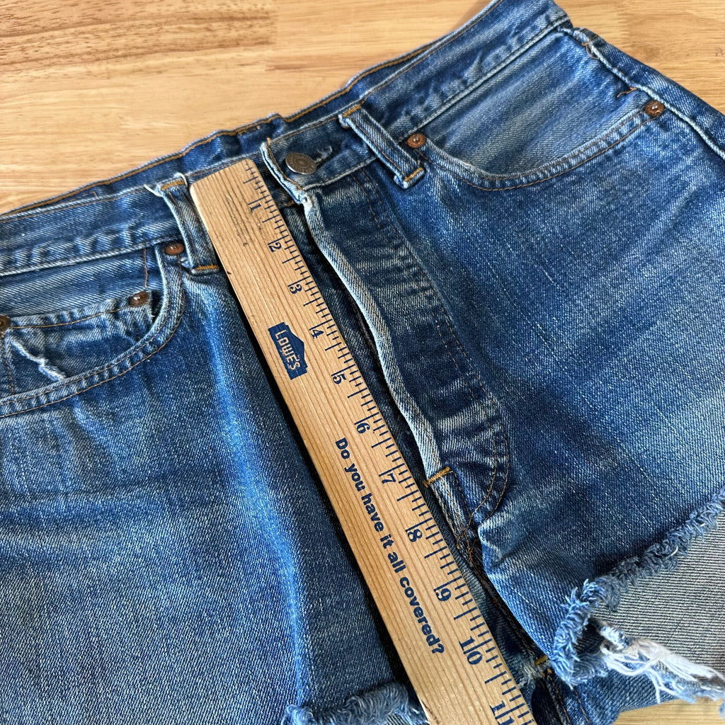 Levi's Cut Off Denim Blue Jean Shorts Womens 30 Distressed - 29x2" inseam
