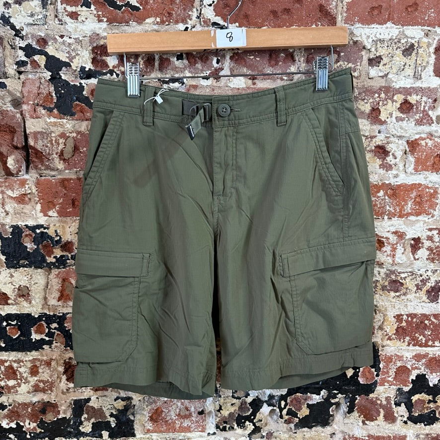 REI Womens 8 Green Shorts