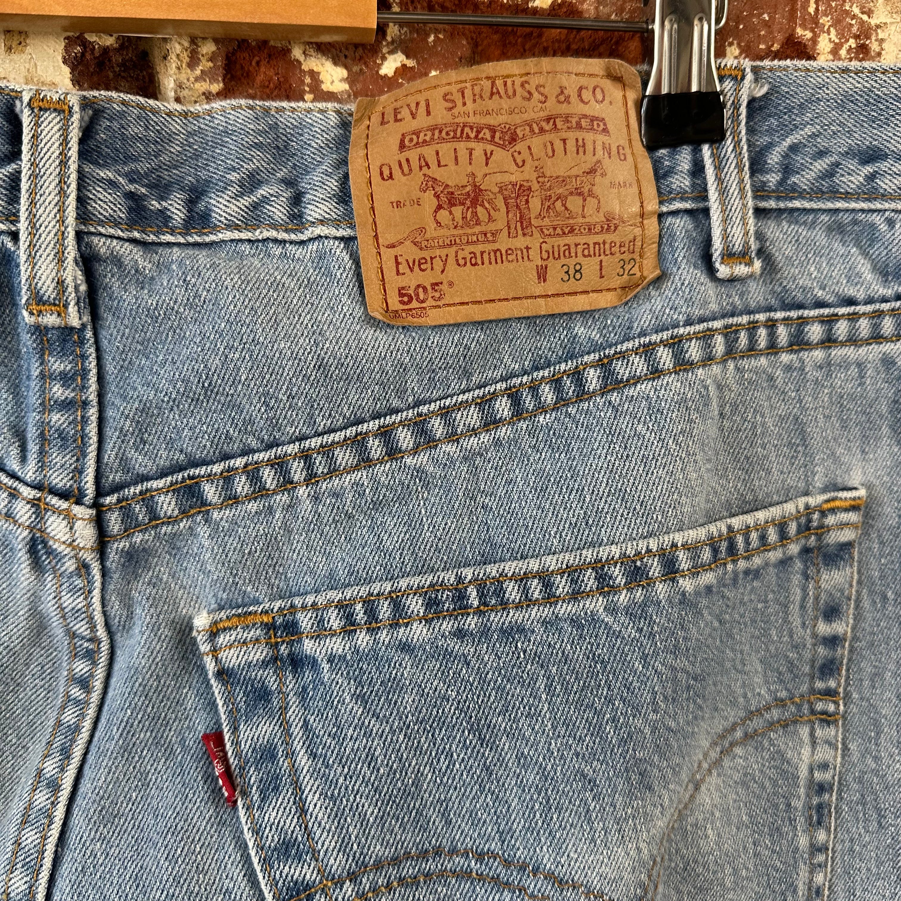 Vintage Levis 505 Jeans Mens 38x32 Regular Zip fly Blue denim Levi's 2001 y2k