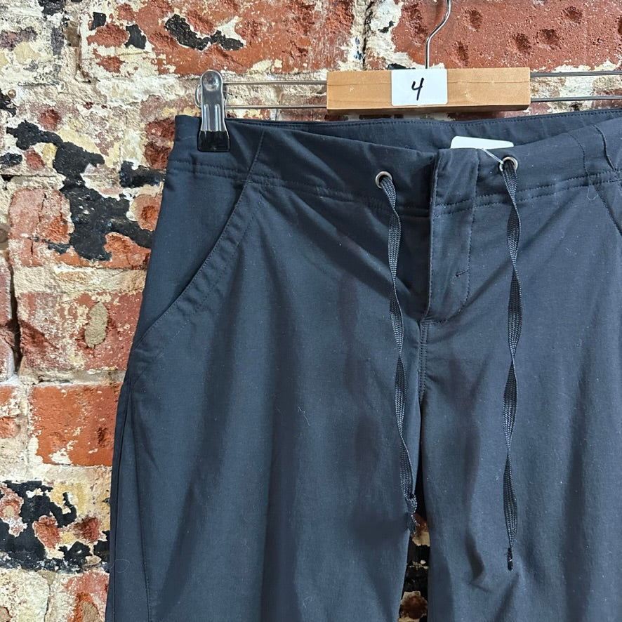 Columbia Womens 4 Black Capris