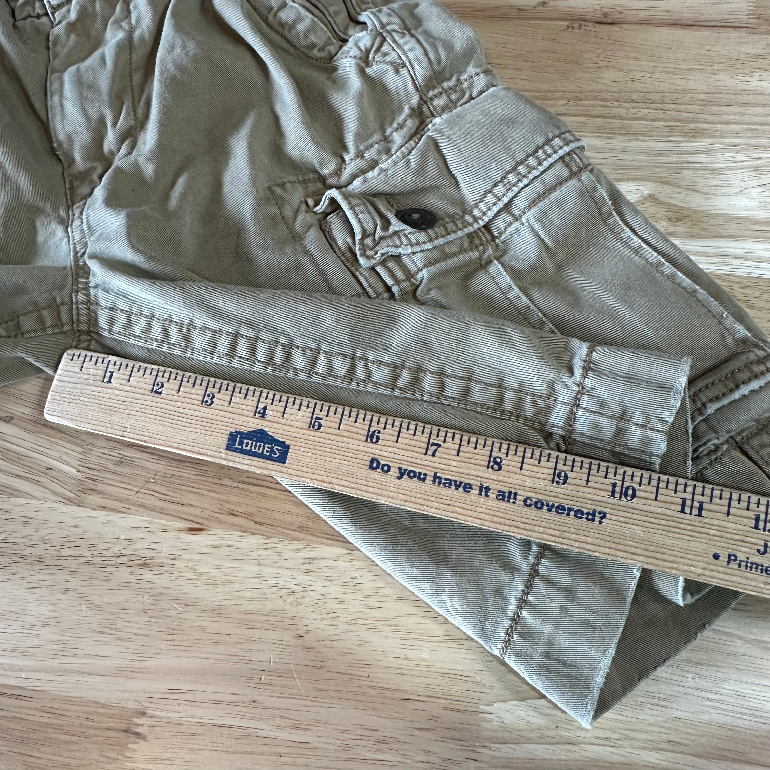 American Eagle Outfitters Classic Cargo Shorts Mens 26 Tan 10.5" inseam