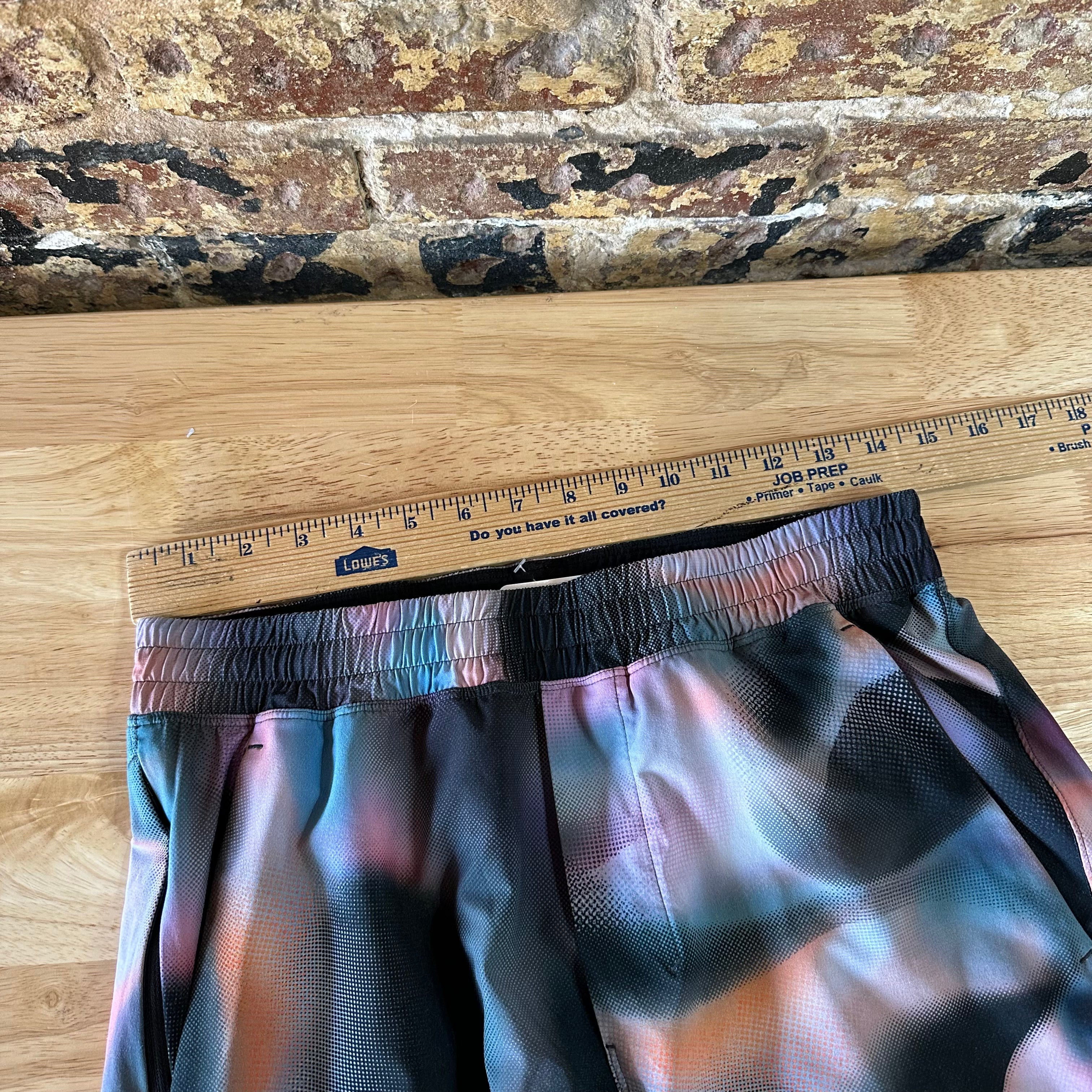 Lululemon Shorts Mens Medium Black Orange Pacebreaker Linerless Chromadrift