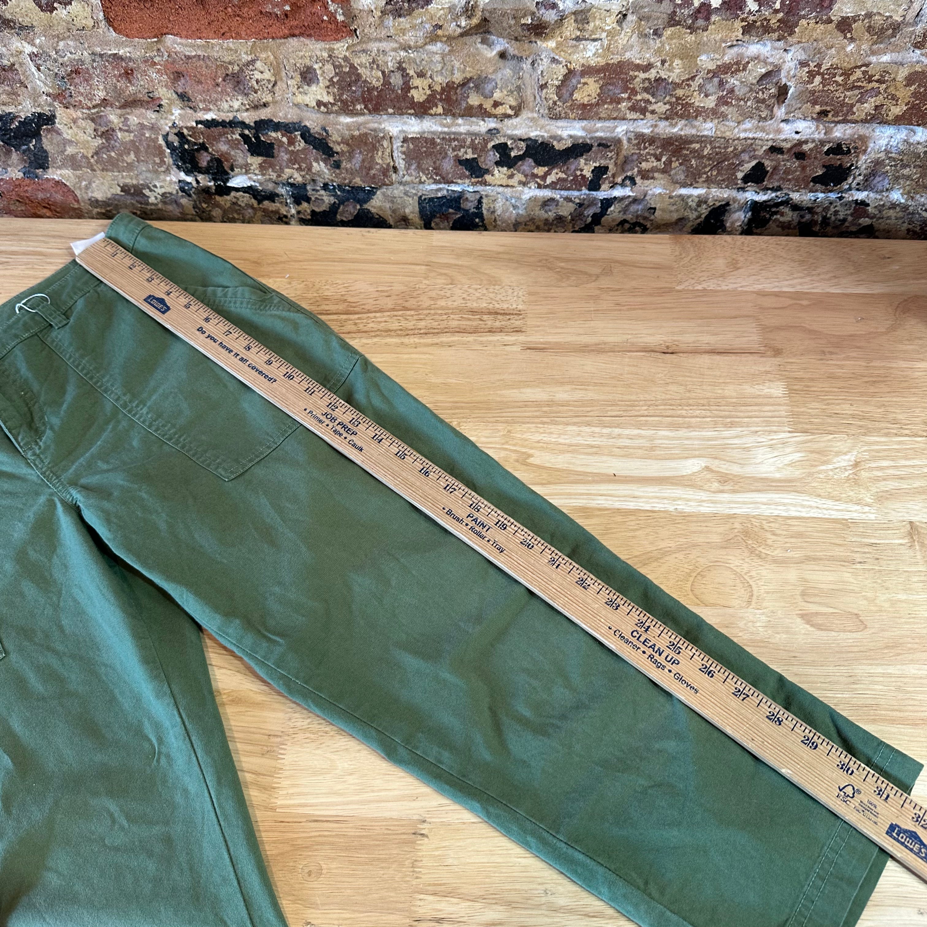 Patagonia Womens 8 Green Capris