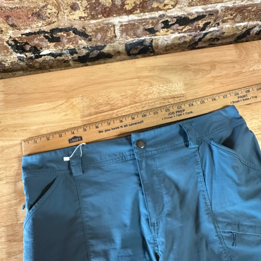 Duluth Womens 14 Blue Shorts