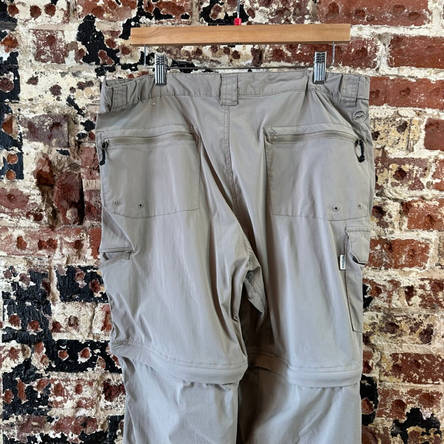 Magellan Mens Large Tan Pants