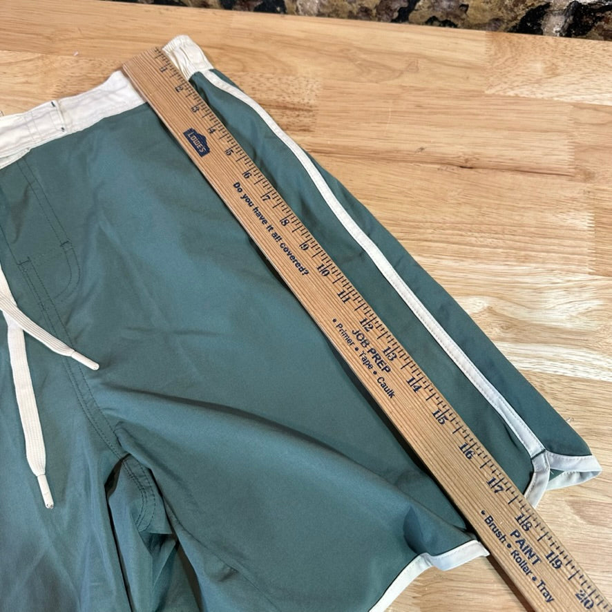 Laguna Mens Medium Shorts
